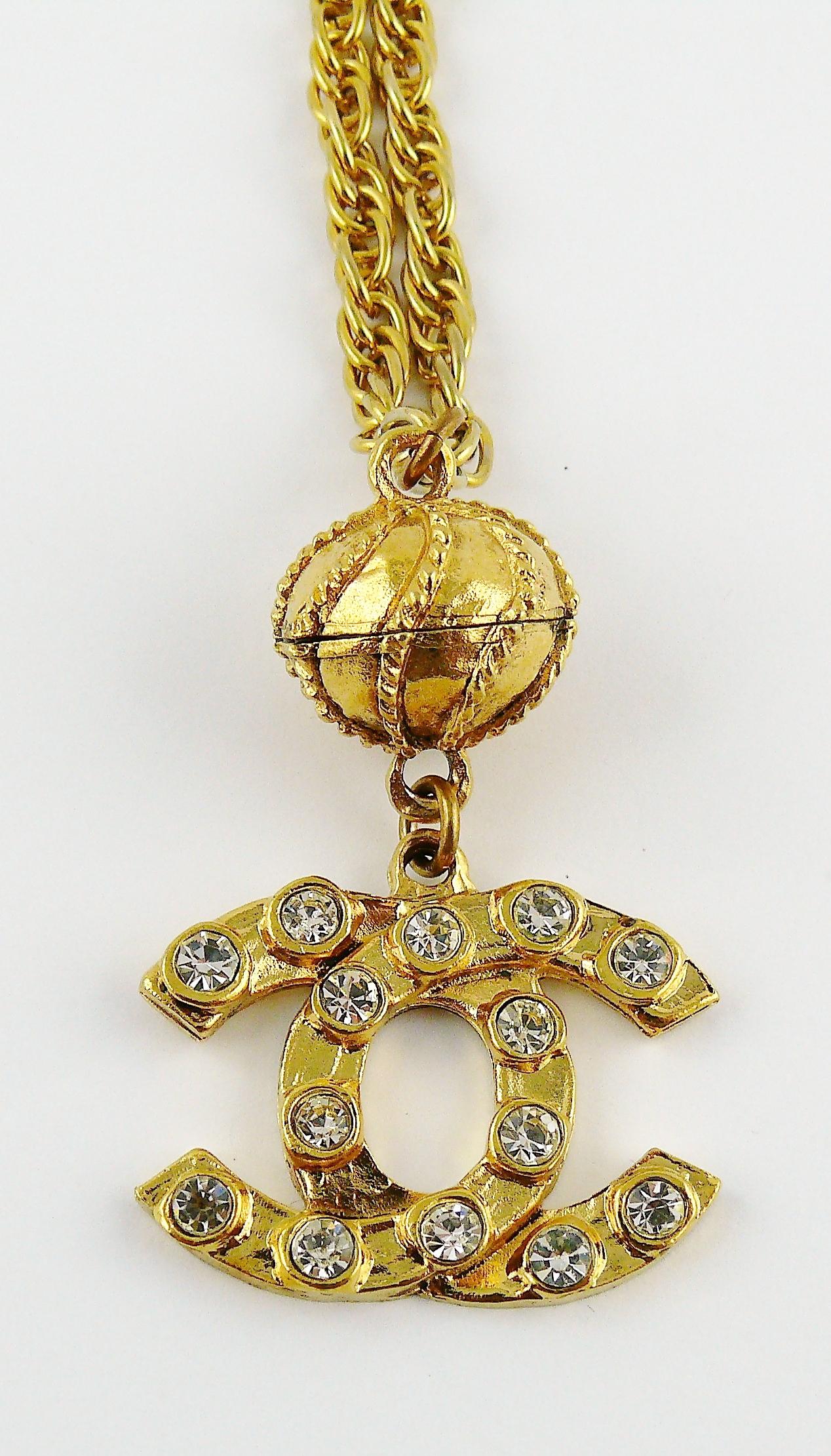vintage chanel necklace gold