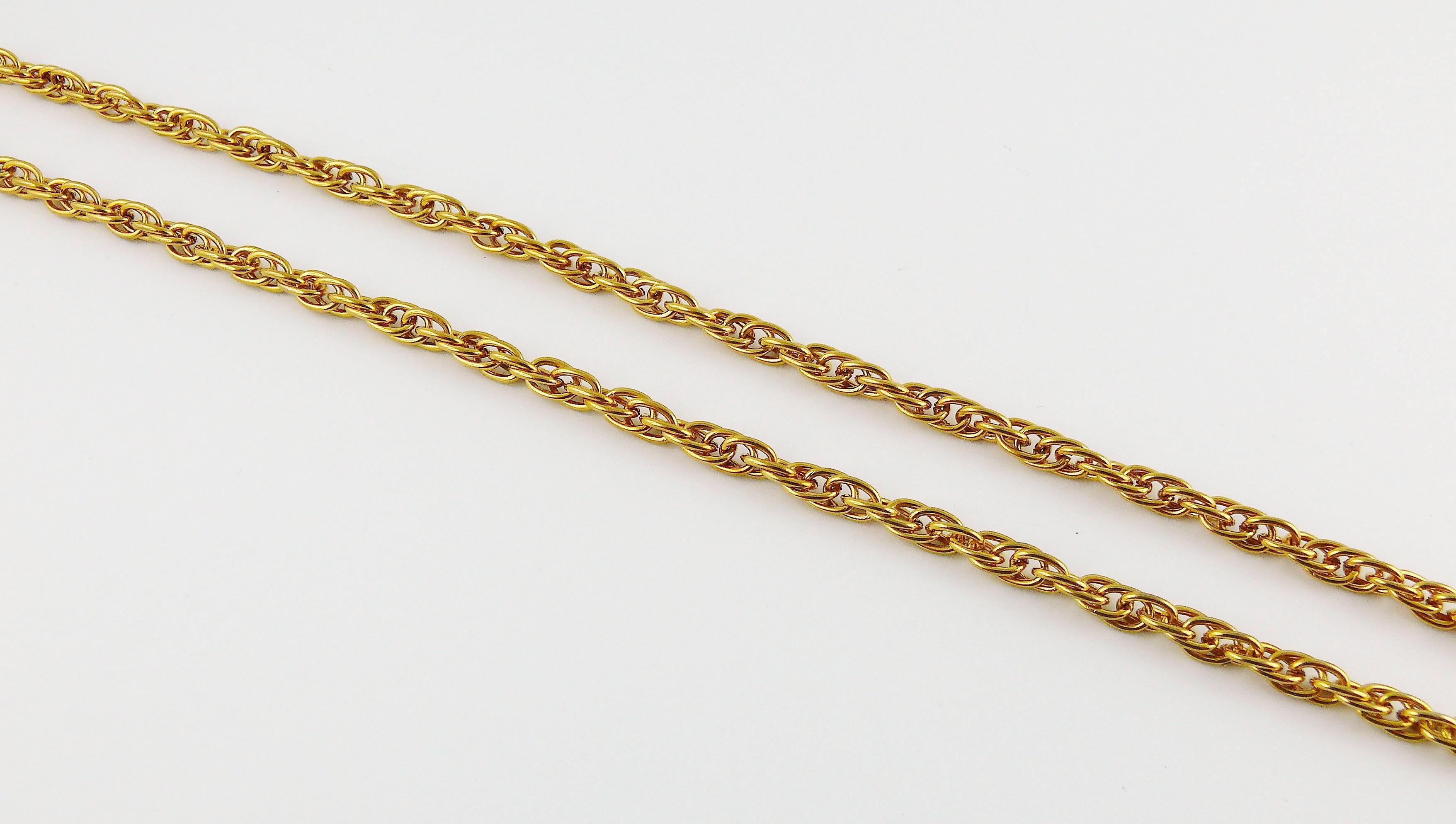 chanel vintage necklace
