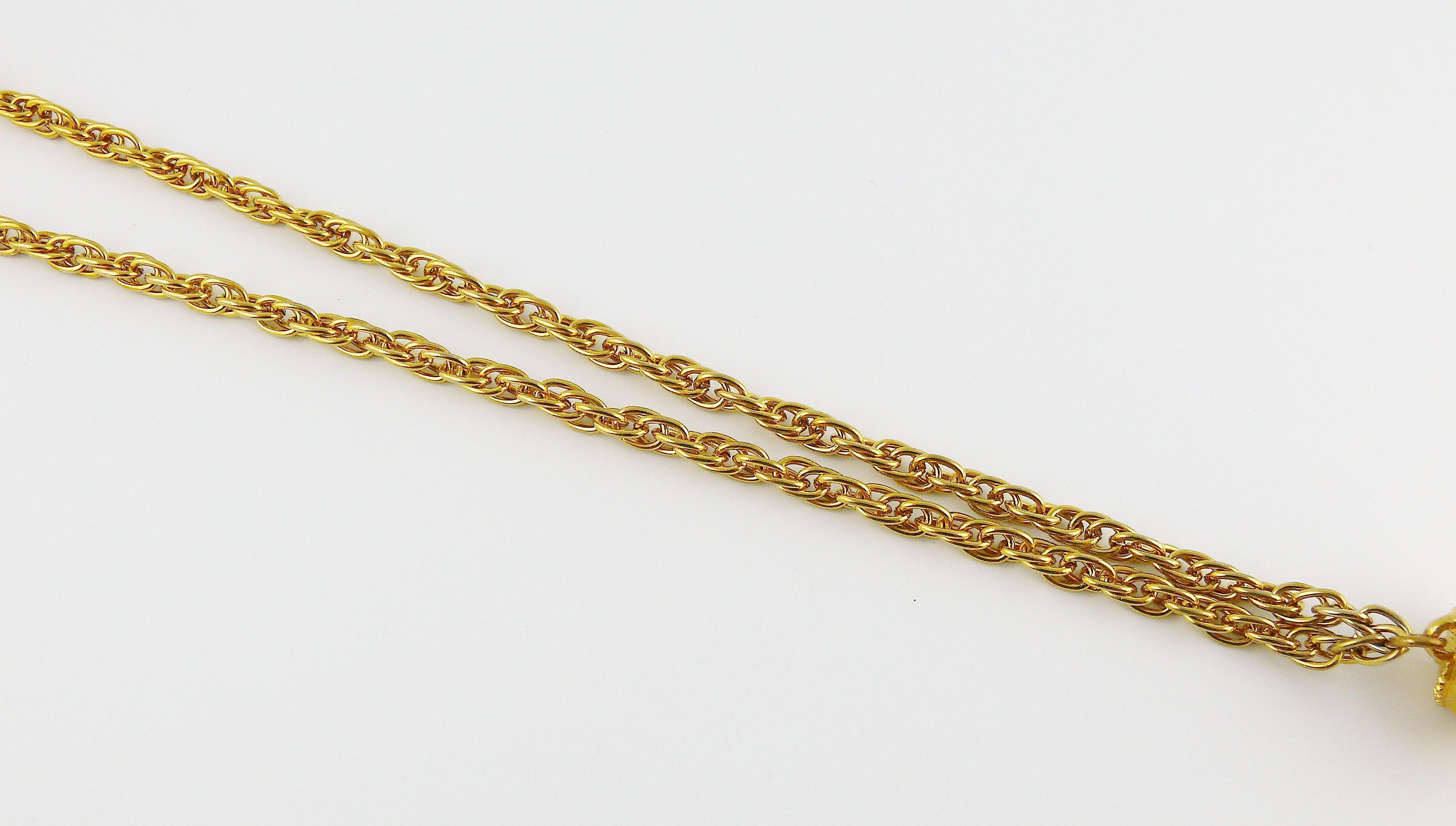 Chanel Vintage Gold Toned Jewelled CC Sautoir Necklace In Excellent Condition For Sale In Nice, FR