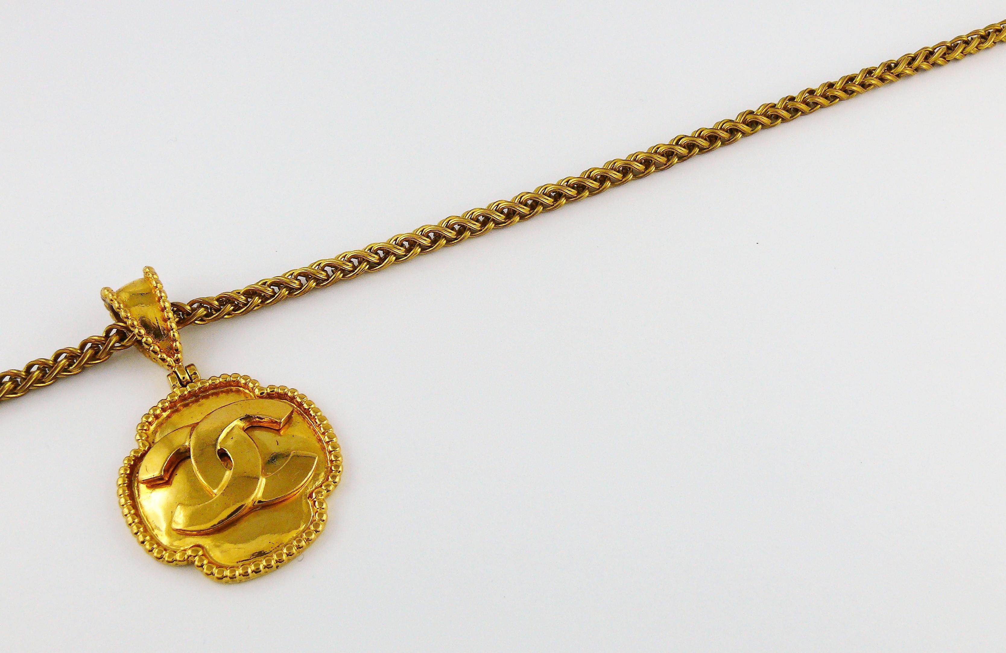 Chanel Vintage Gold Toned Logo Pendant Necklace, 1996 In Good Condition In Nice, FR