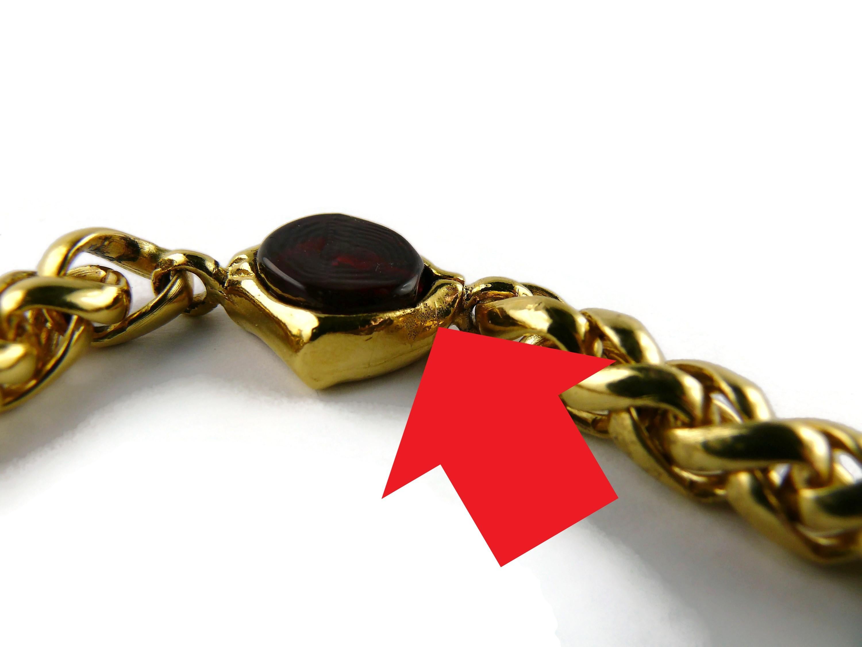 Chanel Collier vintage Gripoix avec chaîne en forme de palmier en or et cabochons de verre rouge en vente 13