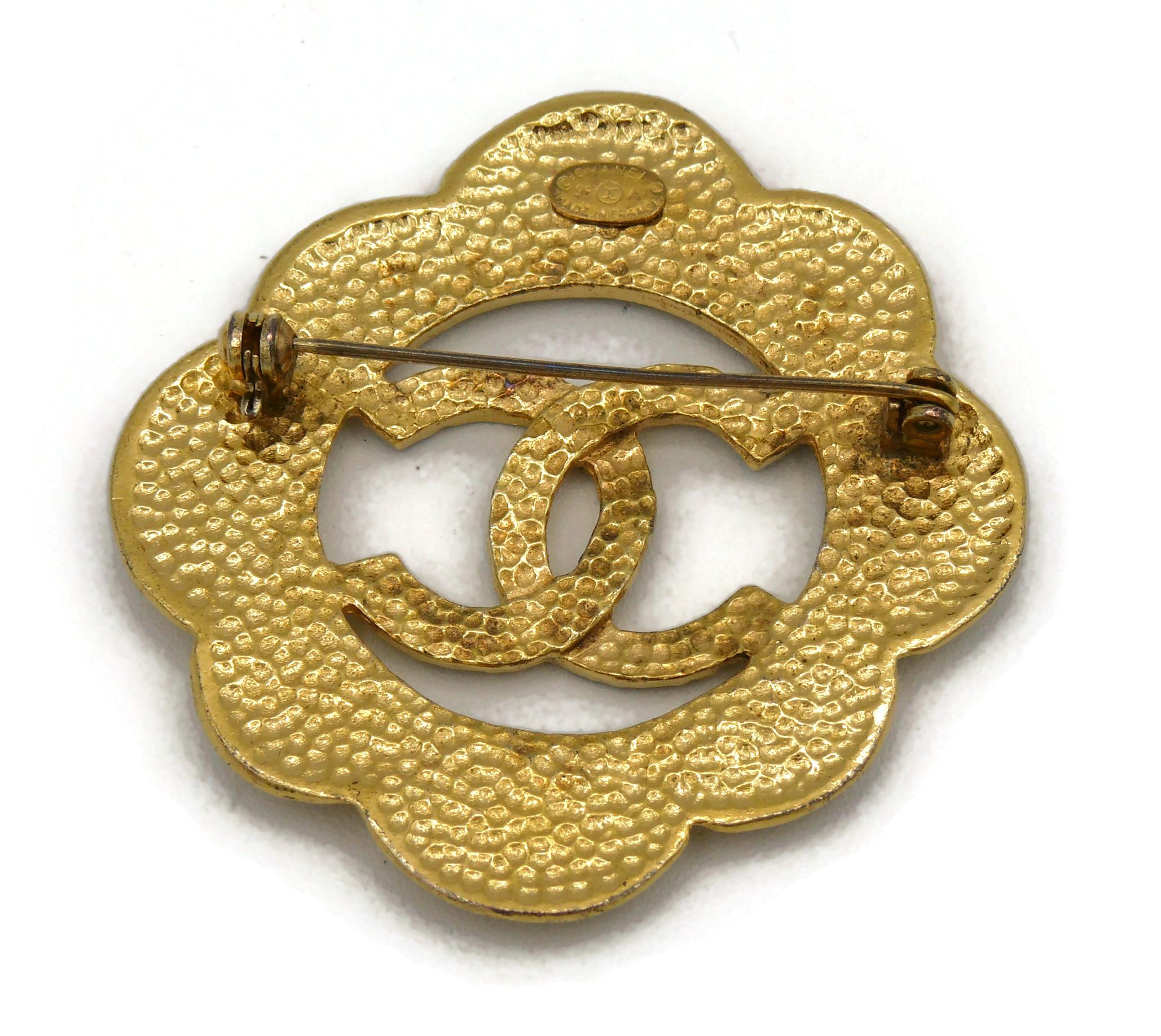 Chanel Vintage Gold Toned Polylobe CC Logo Brooch, Fall 1995 For Sale 4