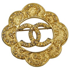 Chanel Vintage Goldfarbene getönte Polylobe CC-Logo-Brosche, Herbst 1995