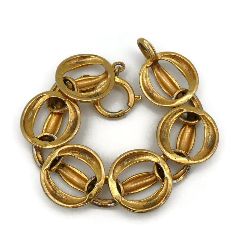 Chanel Vintage Gold Toned Quilted Link Chain Bracelet For Sale at 1stDibs