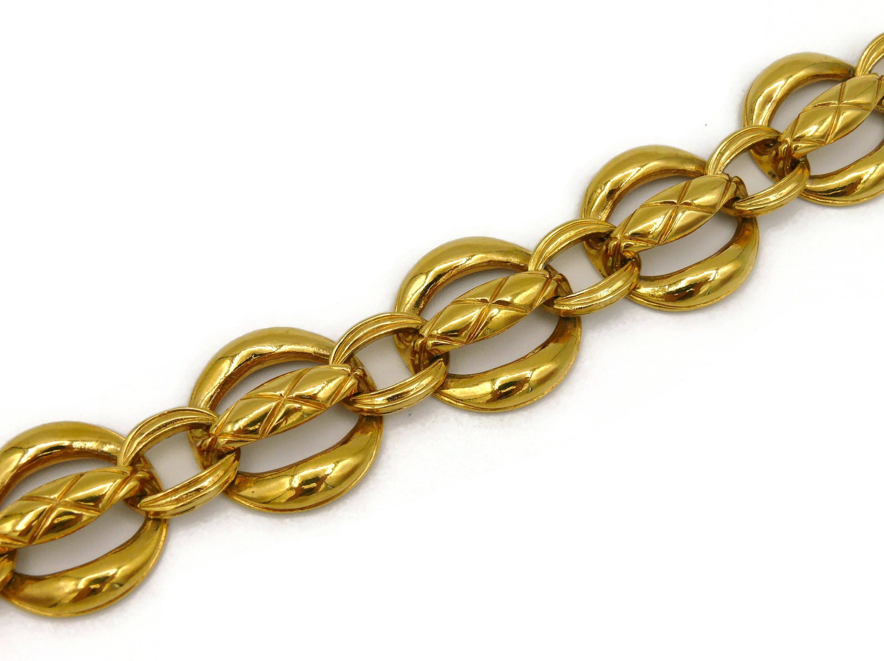 Chanel Vintage Gold Toned Quilted Link Chain Necklace For Sale 4
