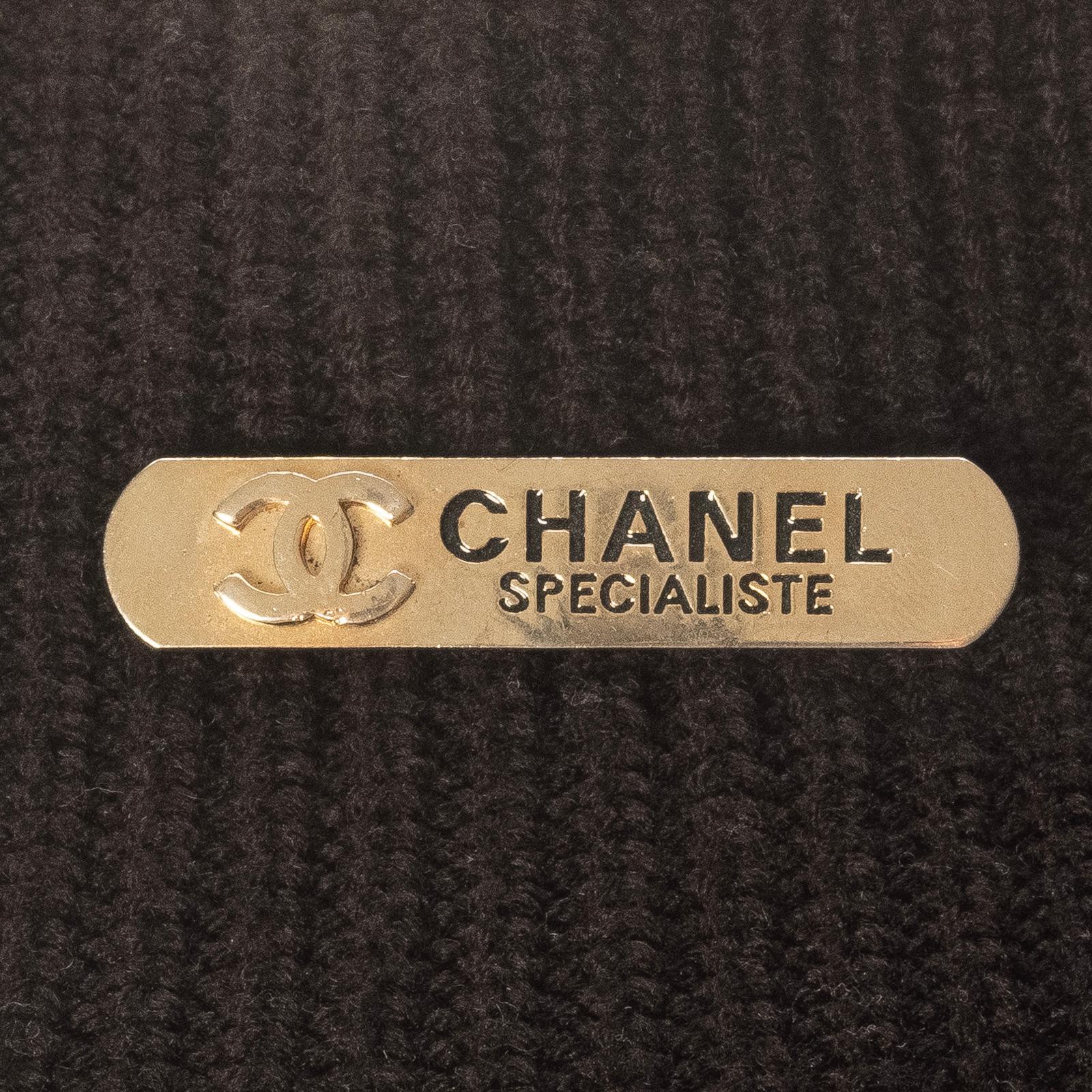 Women's or Men's Chanel Vintage Gold Toned Specialist Pin For Sale