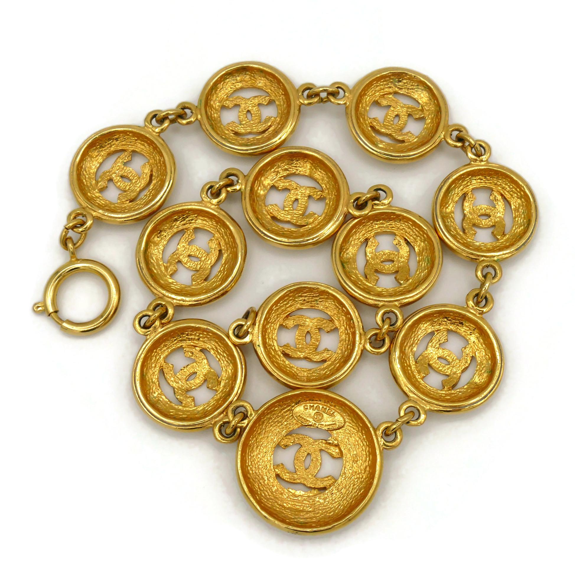 Chanel Vintage Gold Toned Sunburst CC Link Necklace For Sale 3