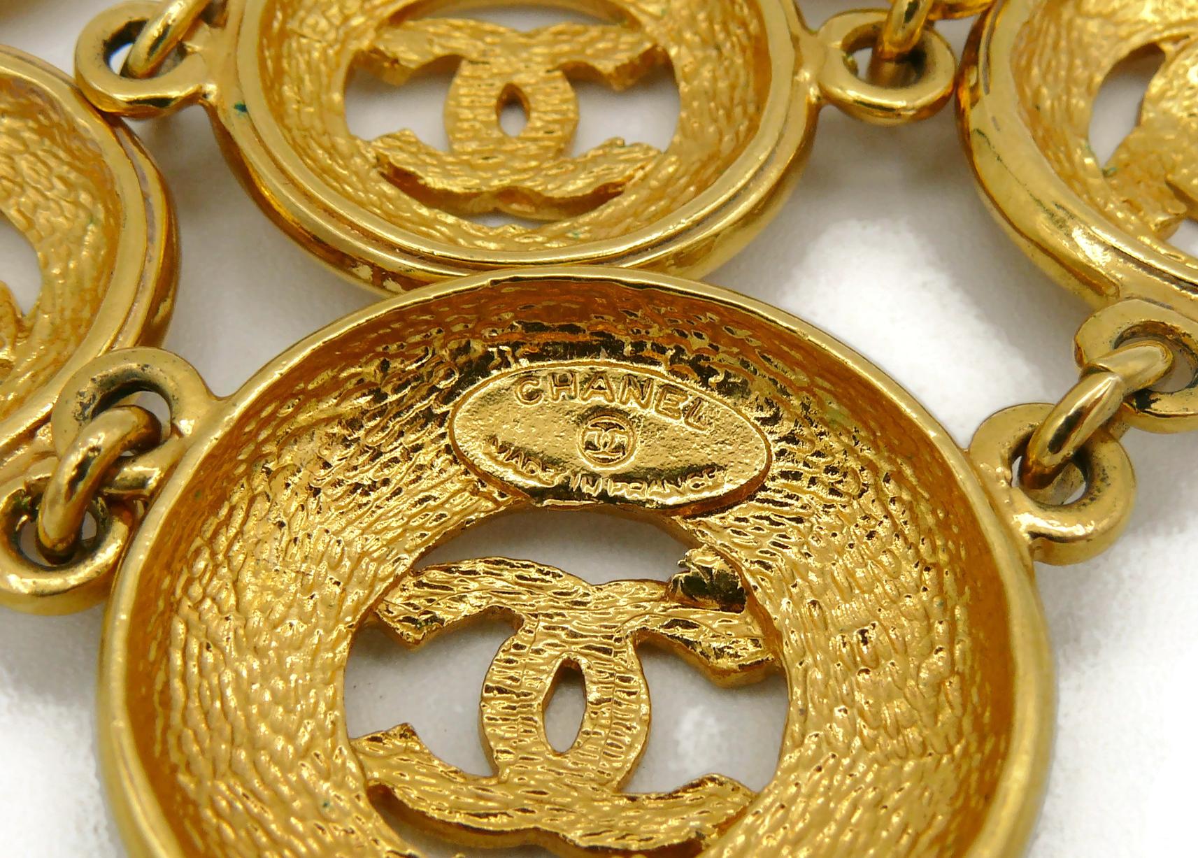 Chanel Vintage Gold Toned Sunburst CC Link Necklace For Sale 4