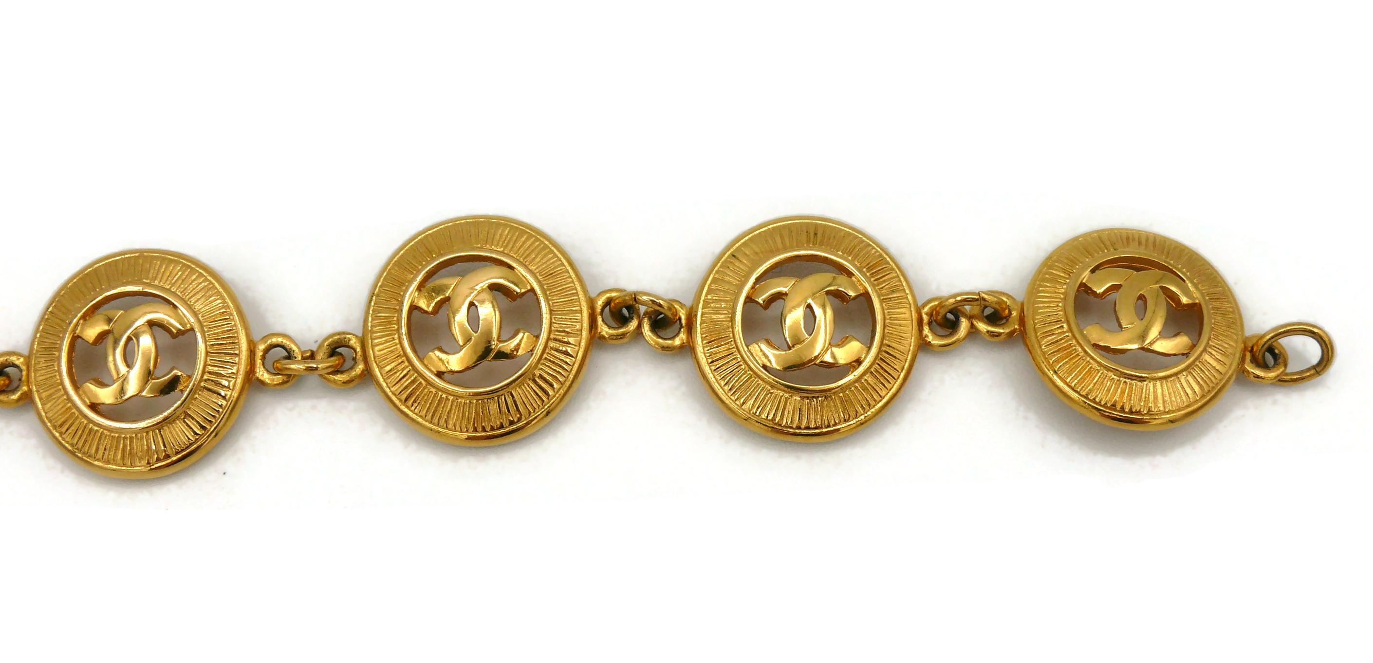 Chanel Vintage Gold Toned Sunburst CC Link Necklace For Sale 2