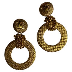 CHANEL Pendientes Colgantes Círculo CC Tejido Oro Vintage