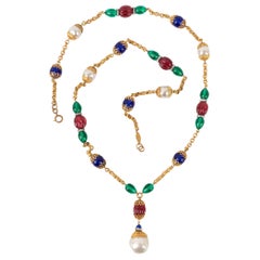 Chanel Vintage Golden Metal Necklace with Costume Pearls and Glass Pearls