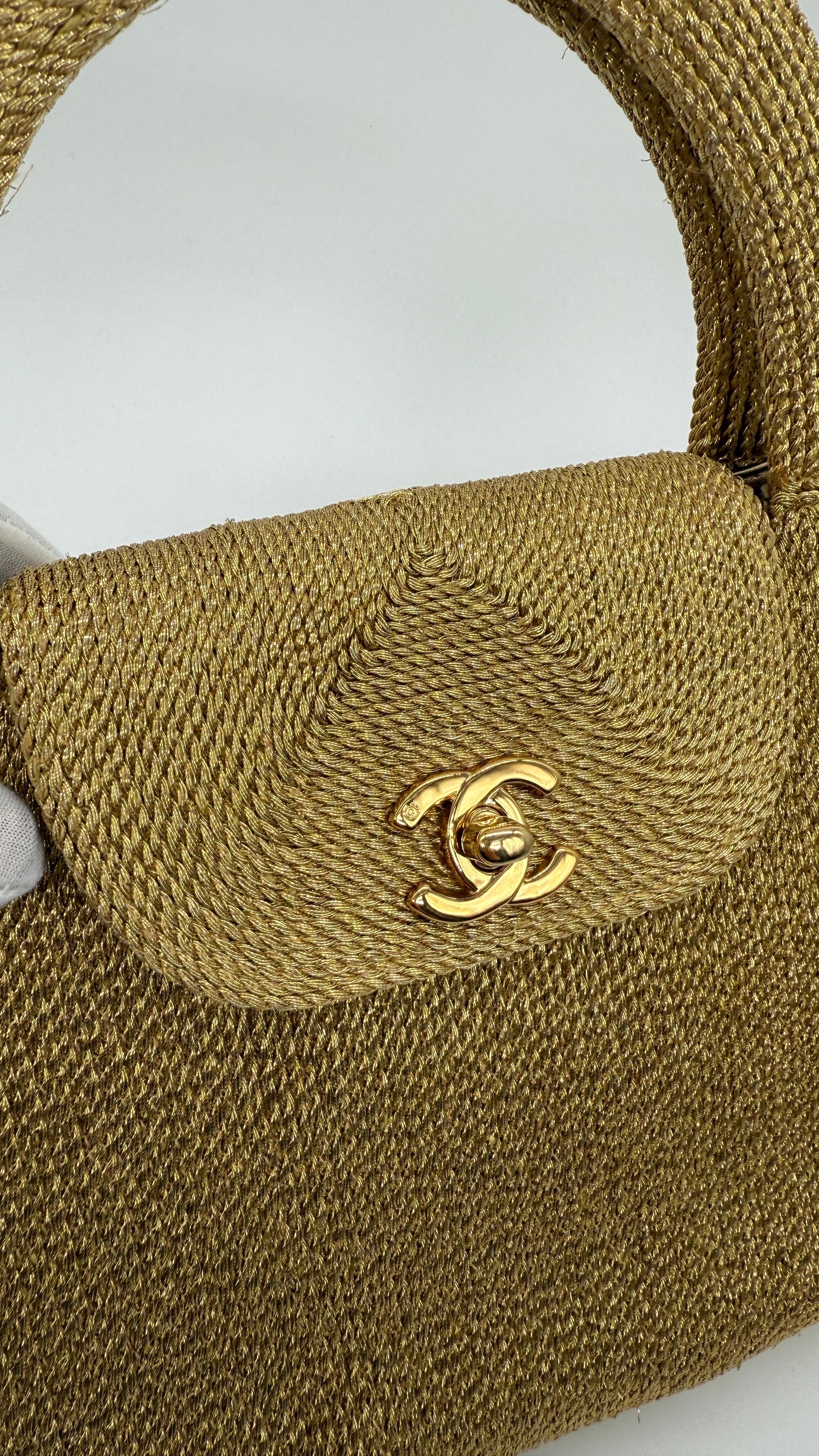 Chanel Vintage Golden Woven Kelly – Small Size (23cm) For Sale 7