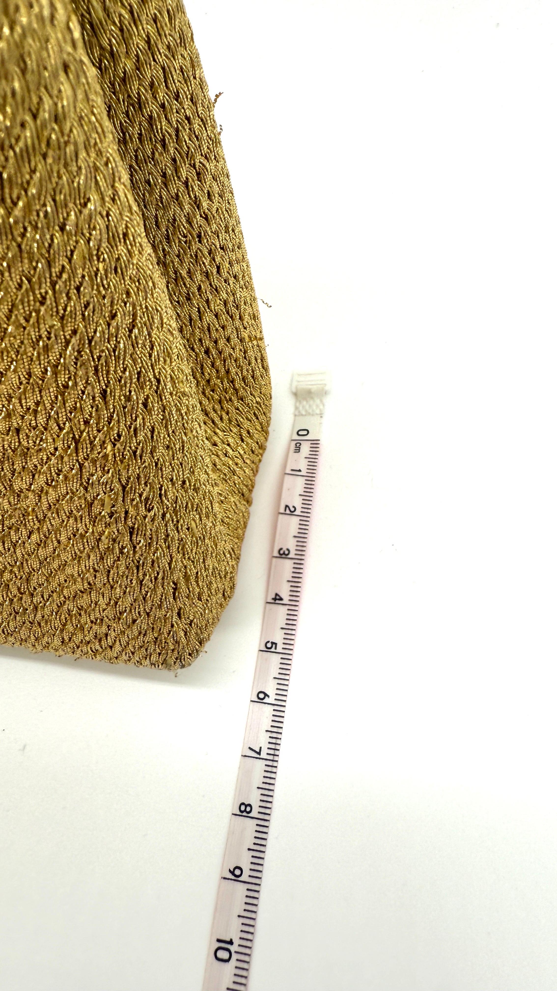 Chanel Vintage Golden Woven Kelly – Small Size (23cm) For Sale 14