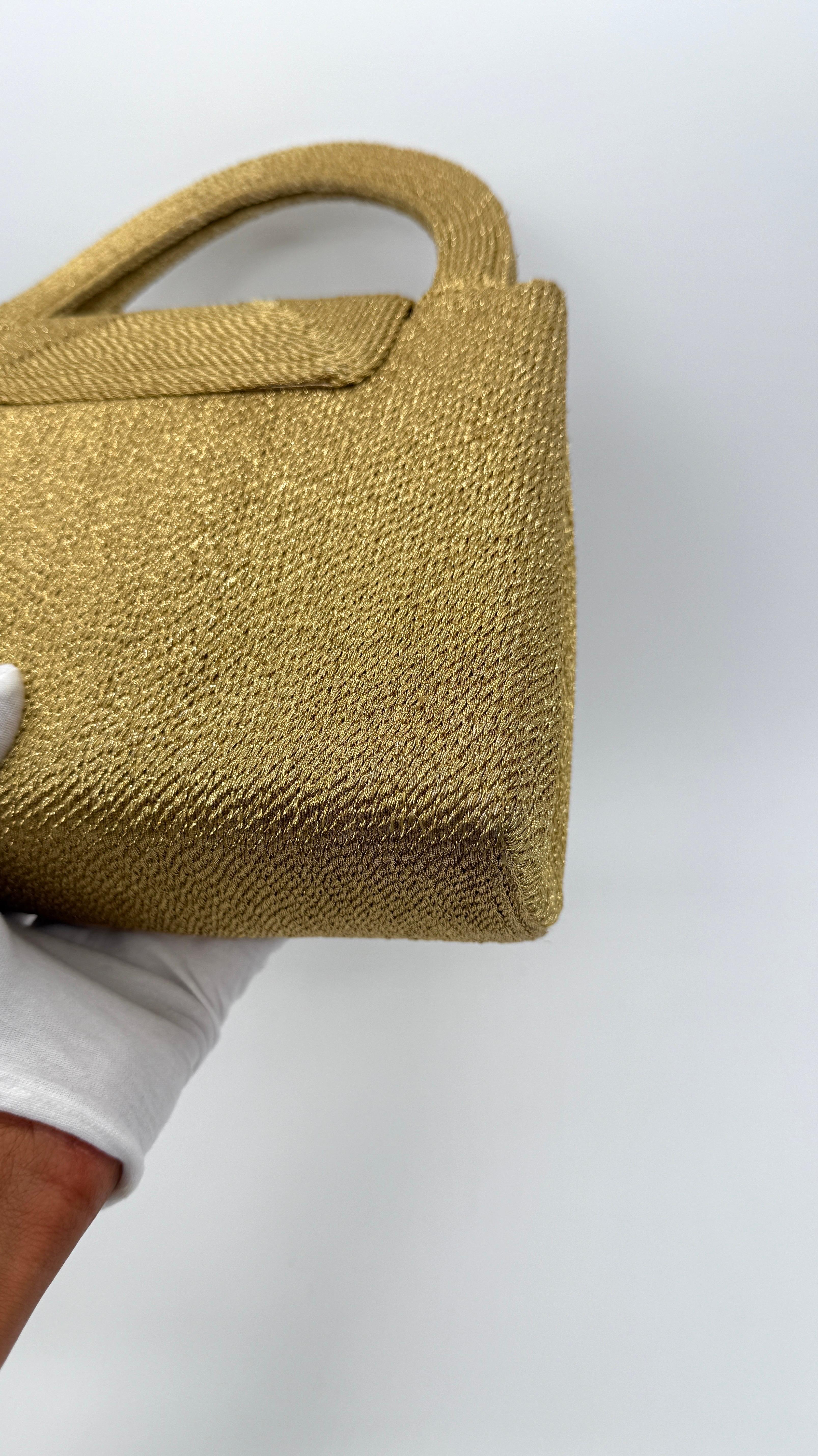 Chanel Vintage Golden Woven Kelly – Small Size (23cm) For Sale 2