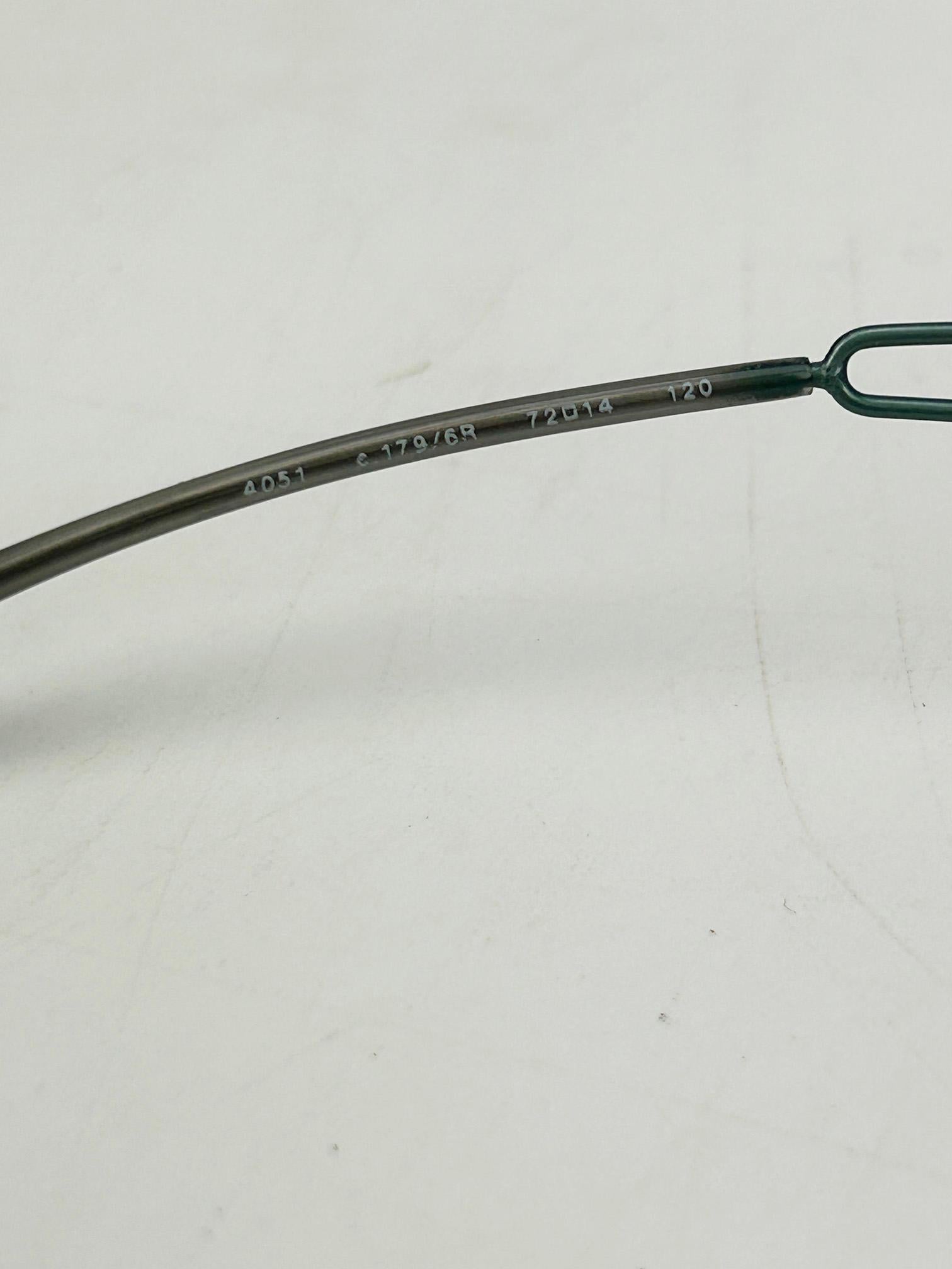 Chanel Vintage Green and Blue Floating Mirror Lens Wire Arm Sunglasses c2000s For Sale 4