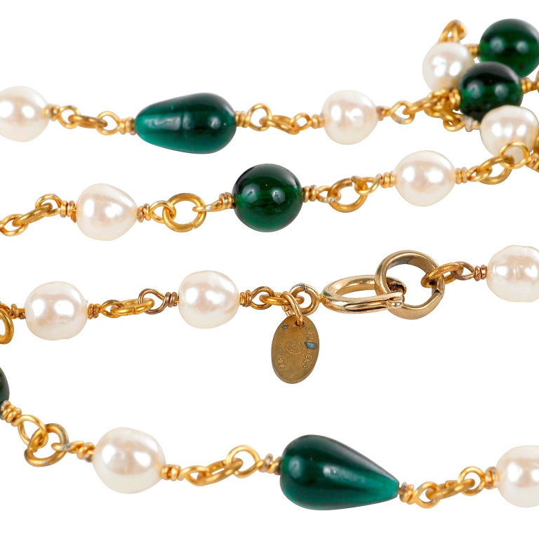 Chanel Vintage Green Gripoix and Pearl Sautoir Necklace For Sale at 1stDibs