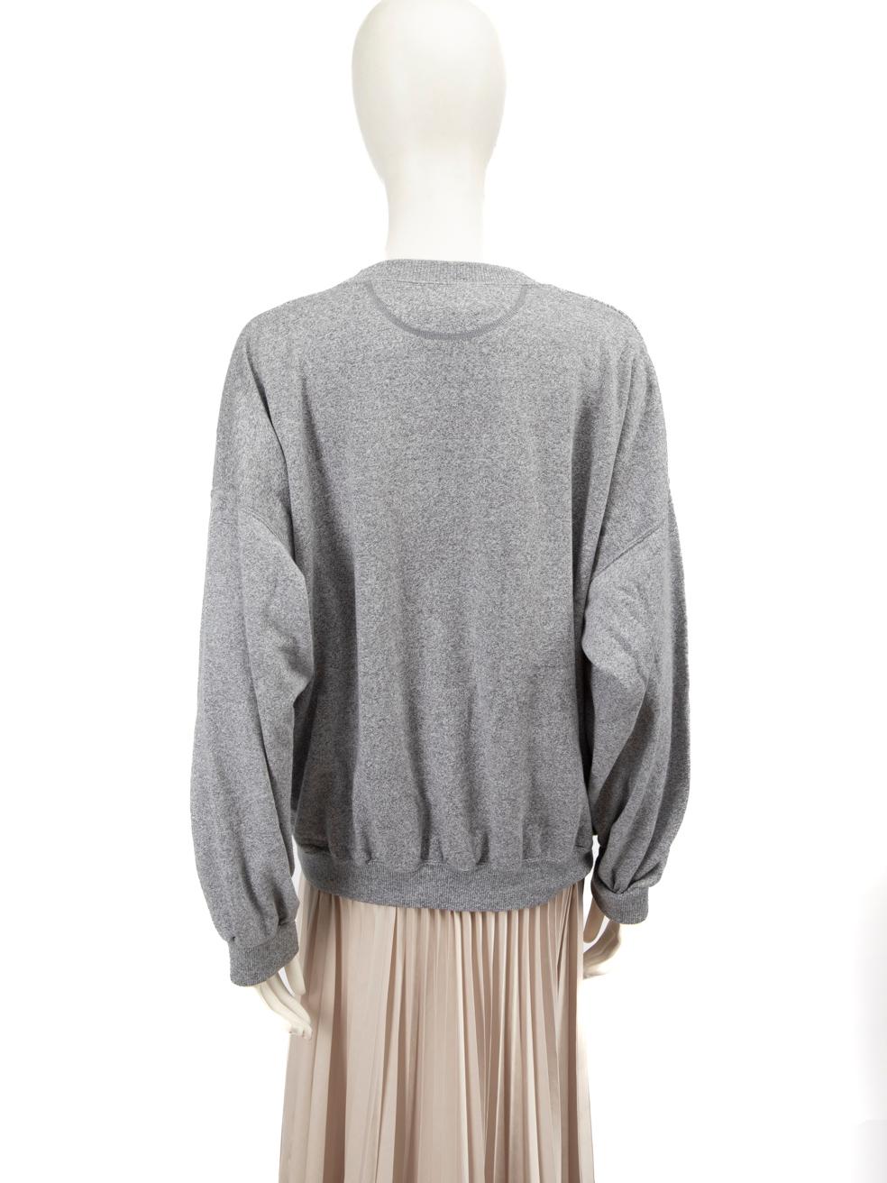 Felpa Chanel Vintage Grigio Logo Chanel Taglia L. In condizioni ottime in vendita a London, GB