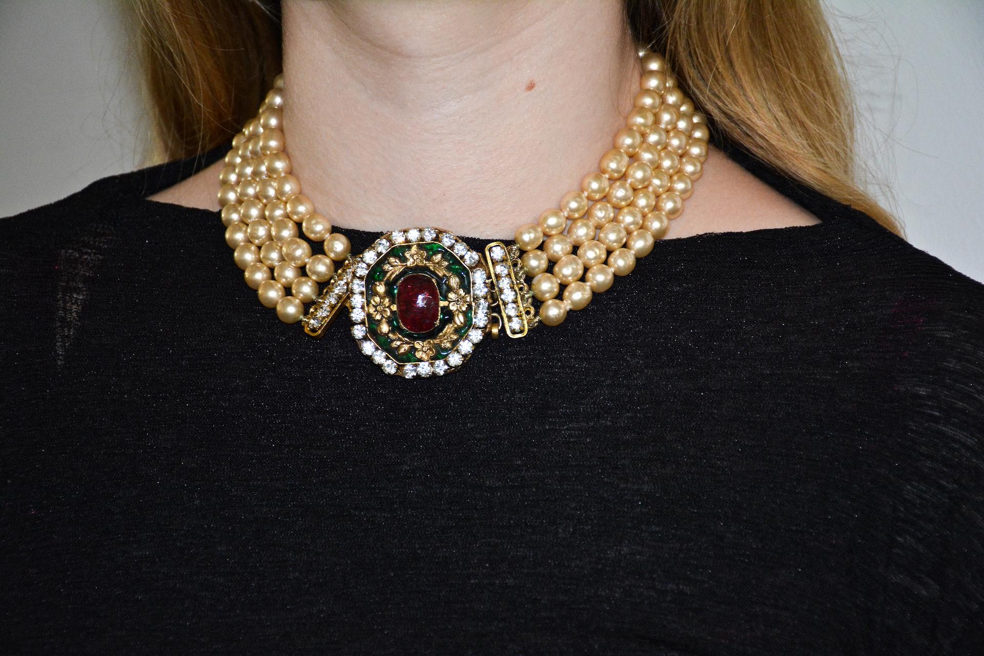 Brilliant Cut Chanel Vintage Gripoix 4-Strand Baroque Pearl Choker with Medallion, 1980s For Sale