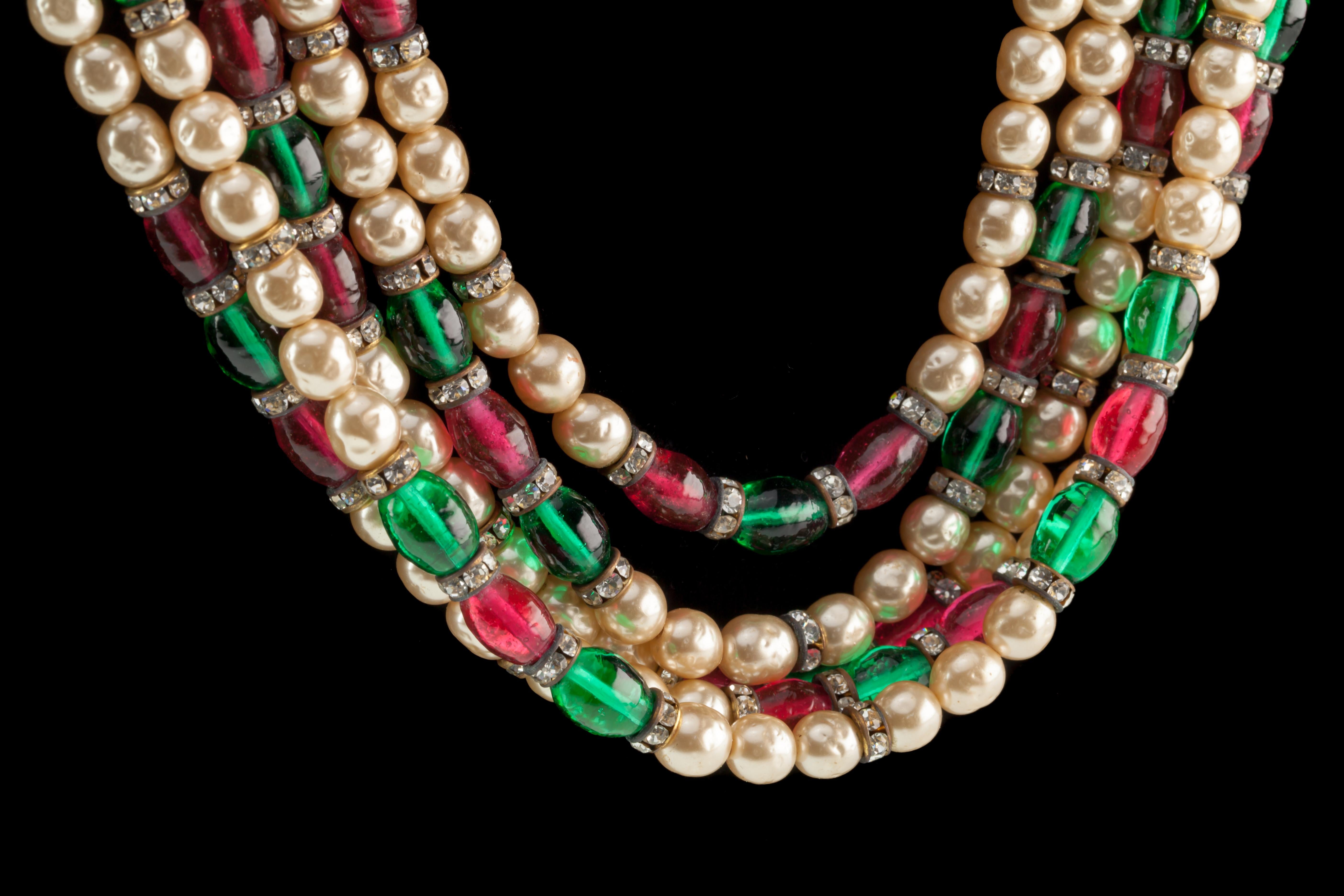 Chanel Vintage Gripoix Perlen Kostüm Perle 5-strang Halskette 1970er Jahre Damen im Angebot