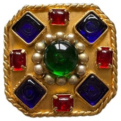CHANEL Vintage Gripoix brooch