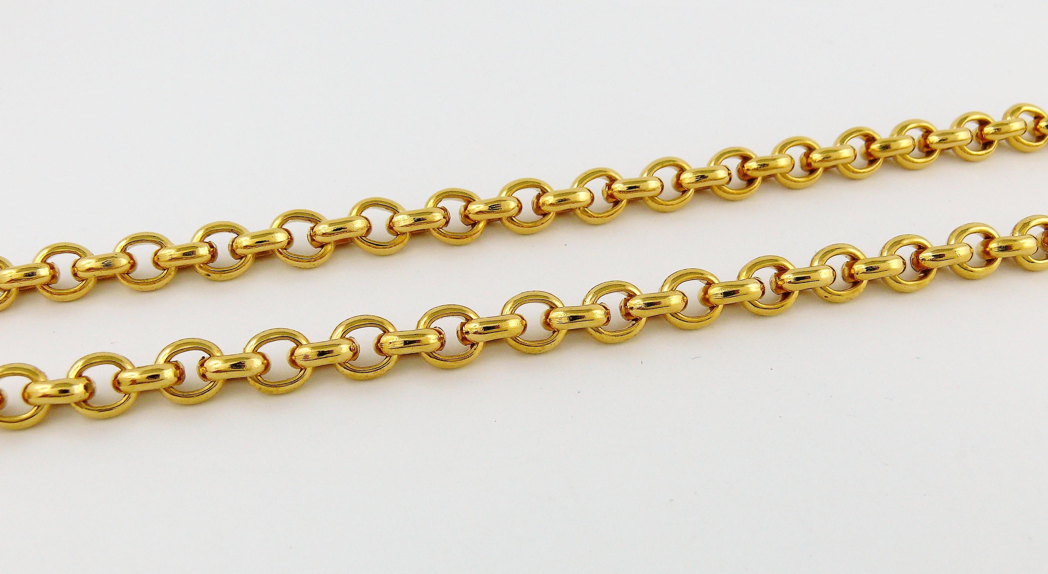 Chanel Vintage Gripoix Gold Toned Cross Pendant Necklace 3