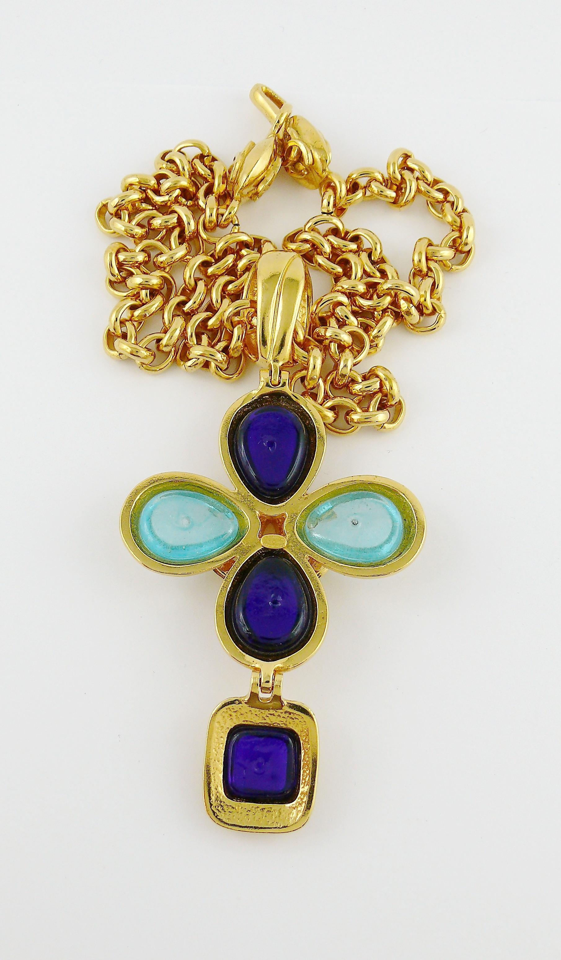 Chanel Vintage Gripoix Gold Toned Cross Pendant Necklace 5