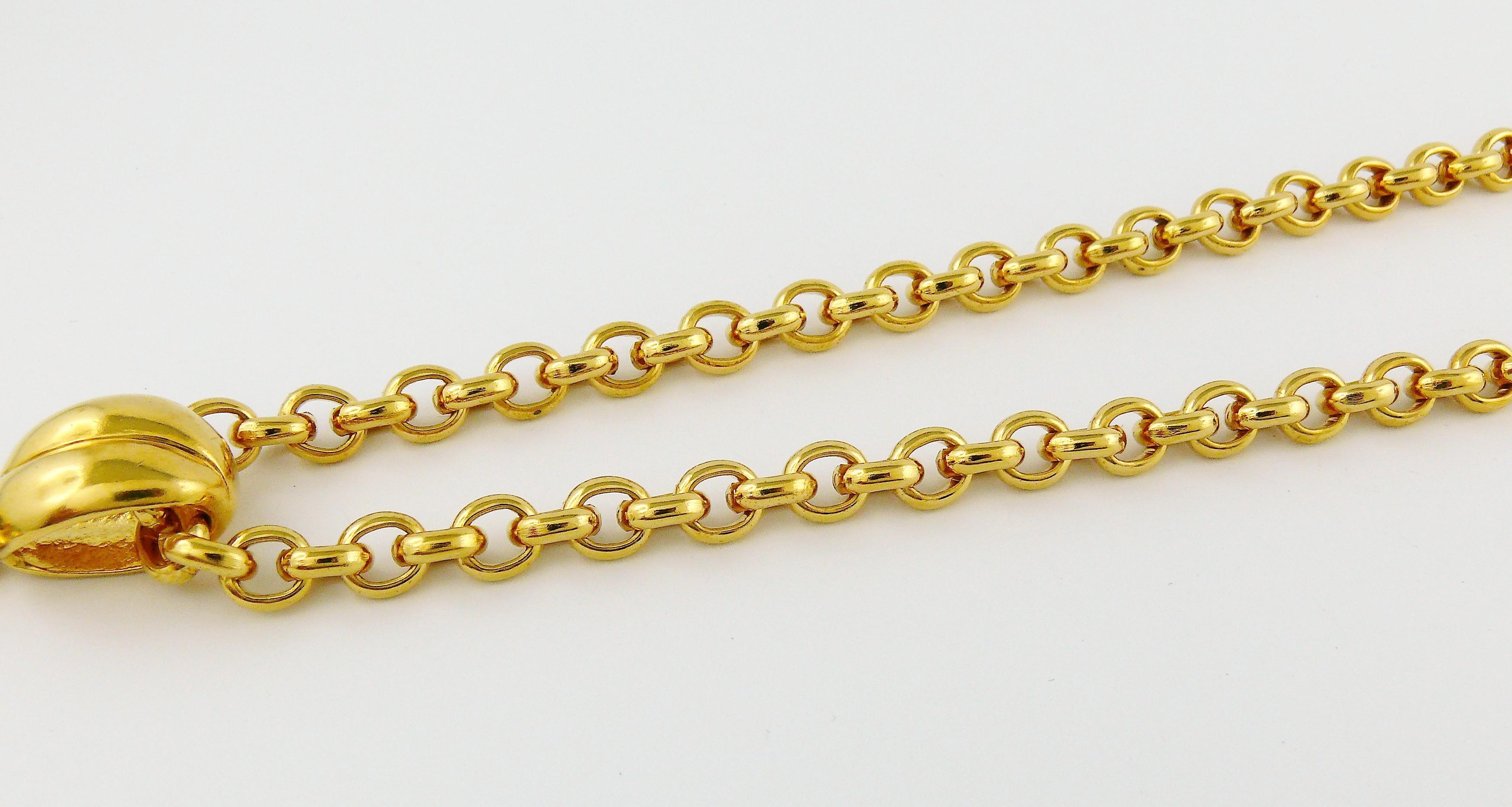 Chanel Vintage Gripoix Gold Toned Cross Pendant Necklace 2