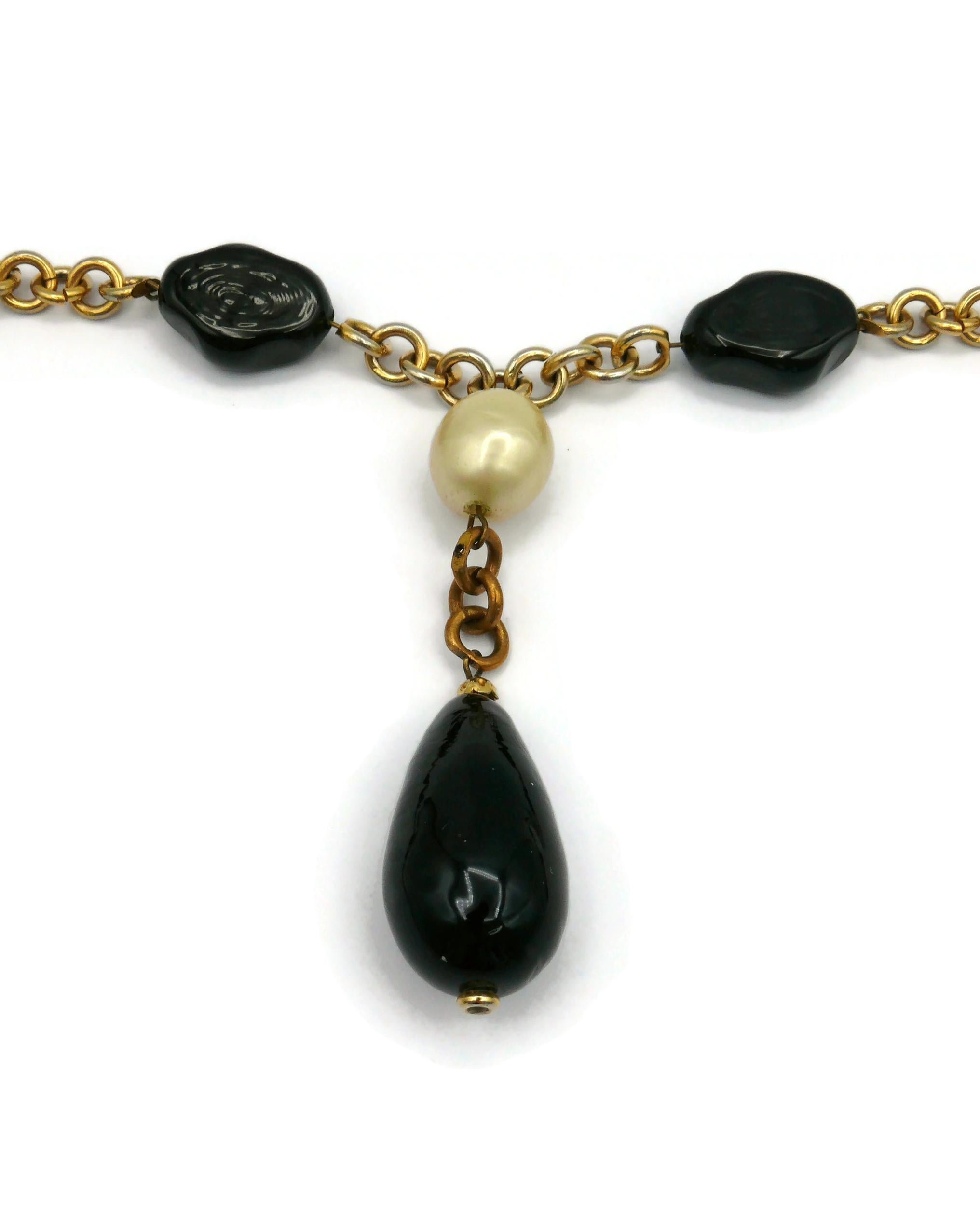 CHANEL Vintage GRIPOIX Necklace, 1982 For Sale 6