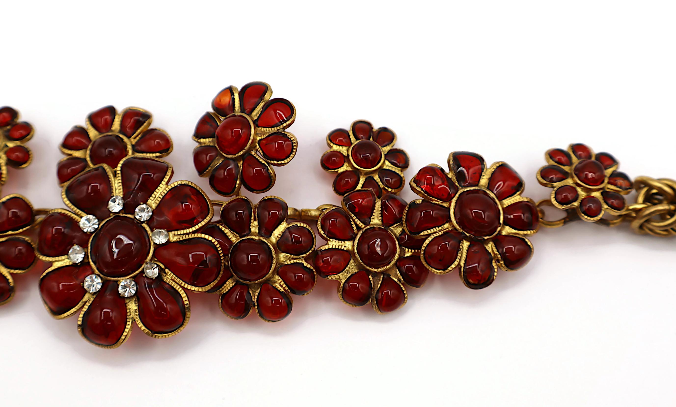 CHANEL Vintage GRIPOIX Poured Glass Floral Necklace For Sale 4