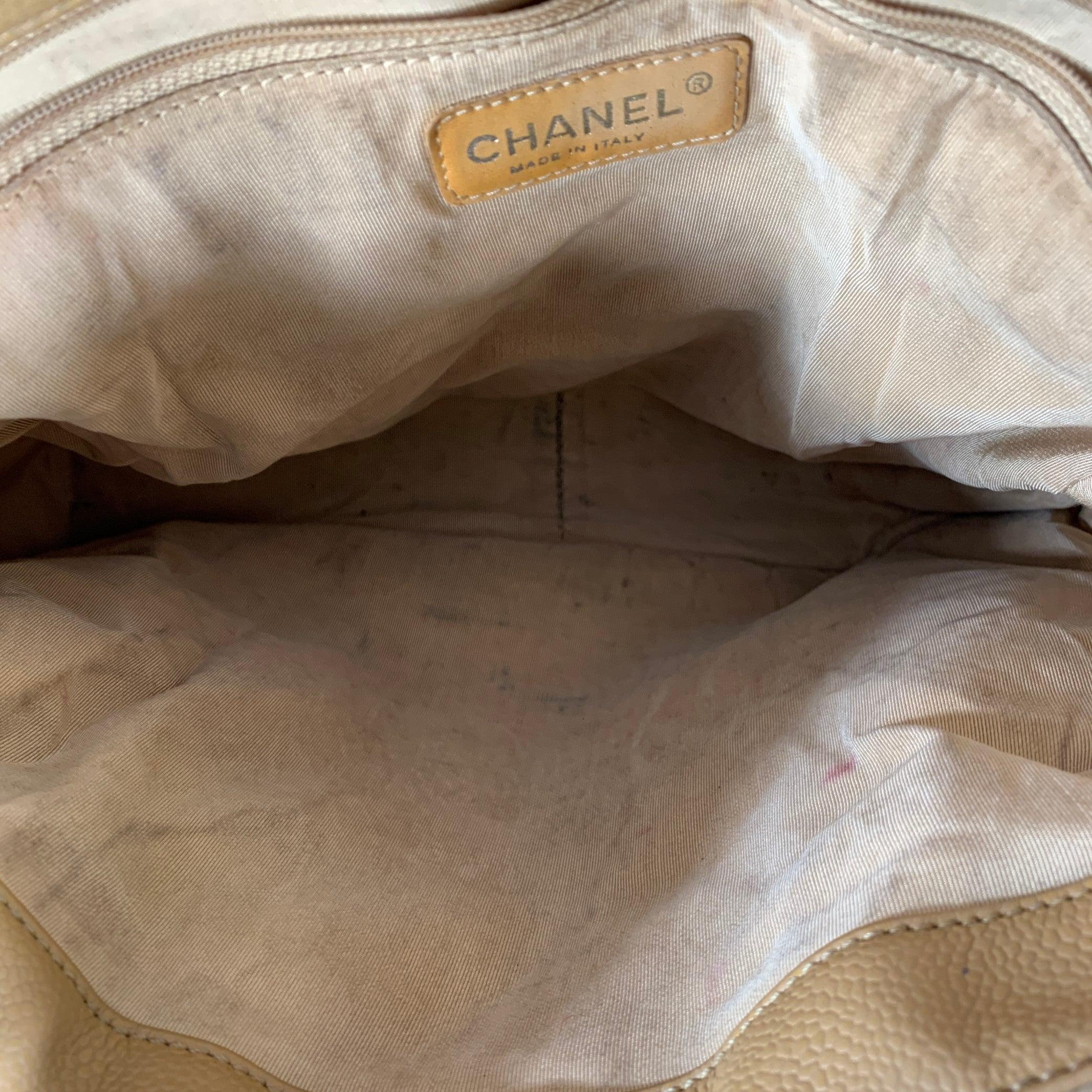 CHANEL Vintage By Kaviar Grand Einkaufstasche Beige Gold Gesteppte Lederhandtasche im Angebot 6