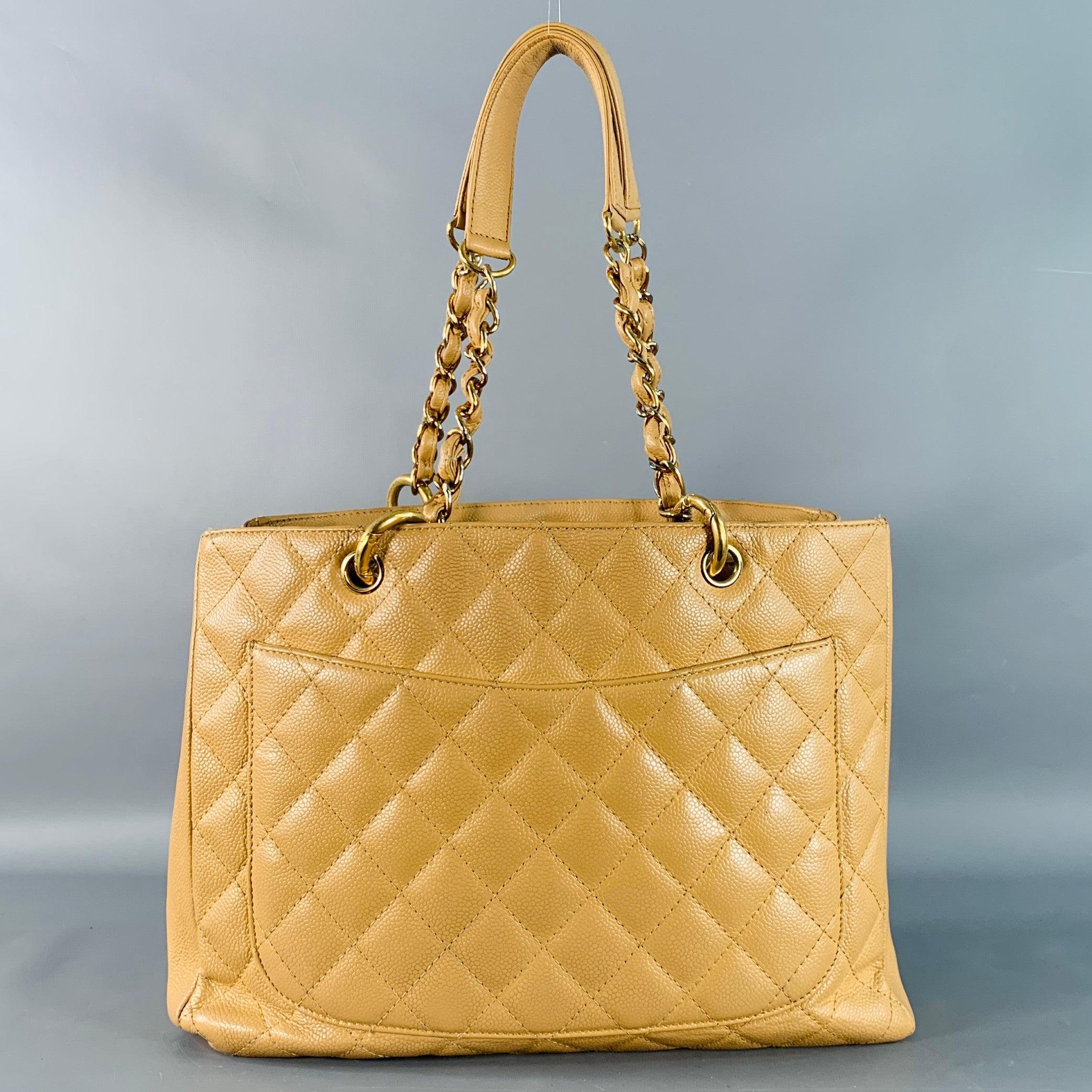 CHANEL Vintage By Kaviar Grand Einkaufstasche Beige Gold Gesteppte Lederhandtasche im Zustand „Gut“ im Angebot in San Francisco, CA