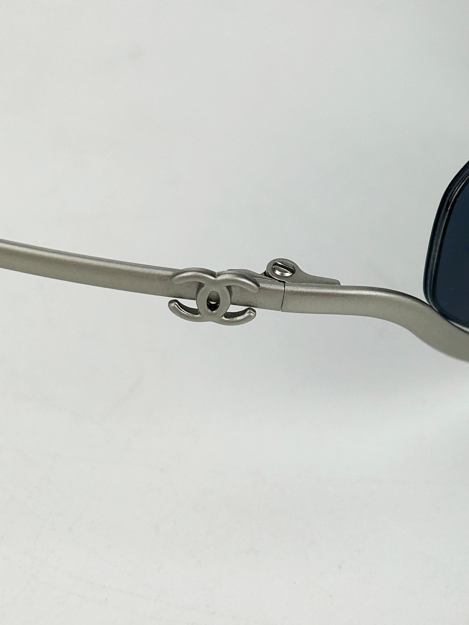 Chanel Vintage Half Frame Floating Gray Lens Silver Sunglasses c2000s en vente 8