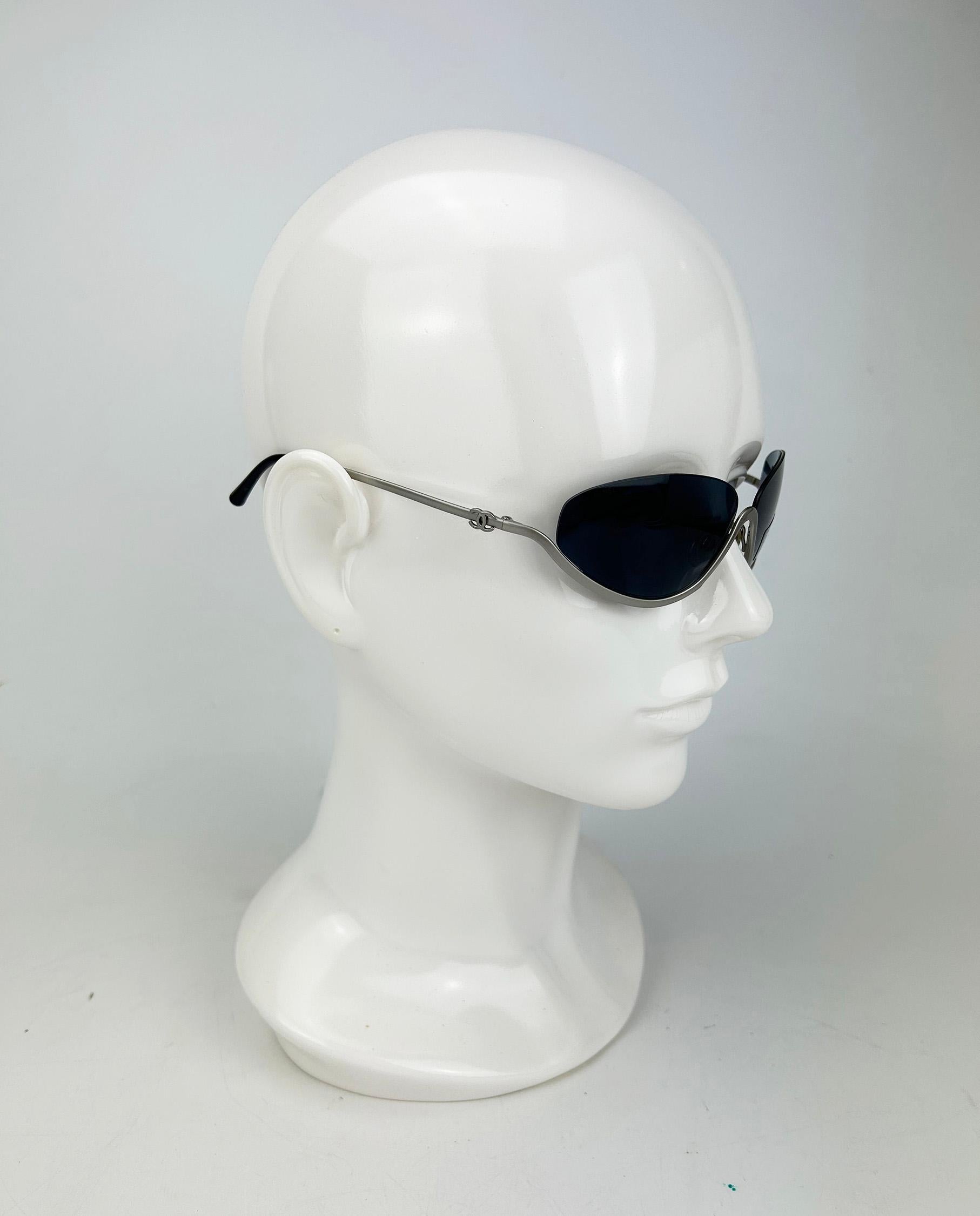 Beige Chanel Vintage Half Frame Floating Gray Lens Silver Sunglasses c2000s en vente