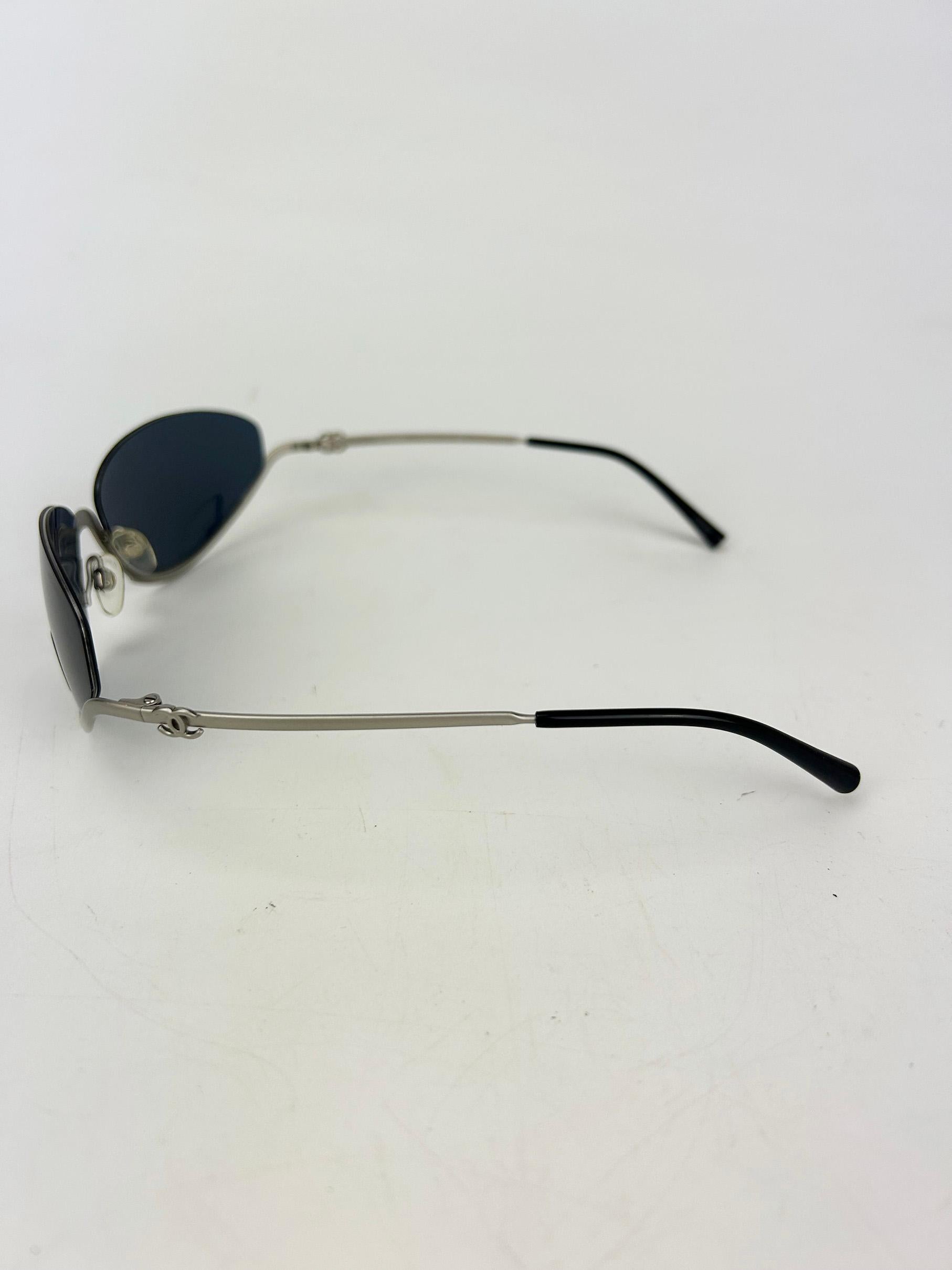 Chanel Vintage Half Frame Floating Gray Lens Silver Sunglasses c2000s en vente 1