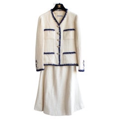 Chanel Vintage Haute Couture 1970s Blue Jasmine White Navy Tweed Jacket Suit