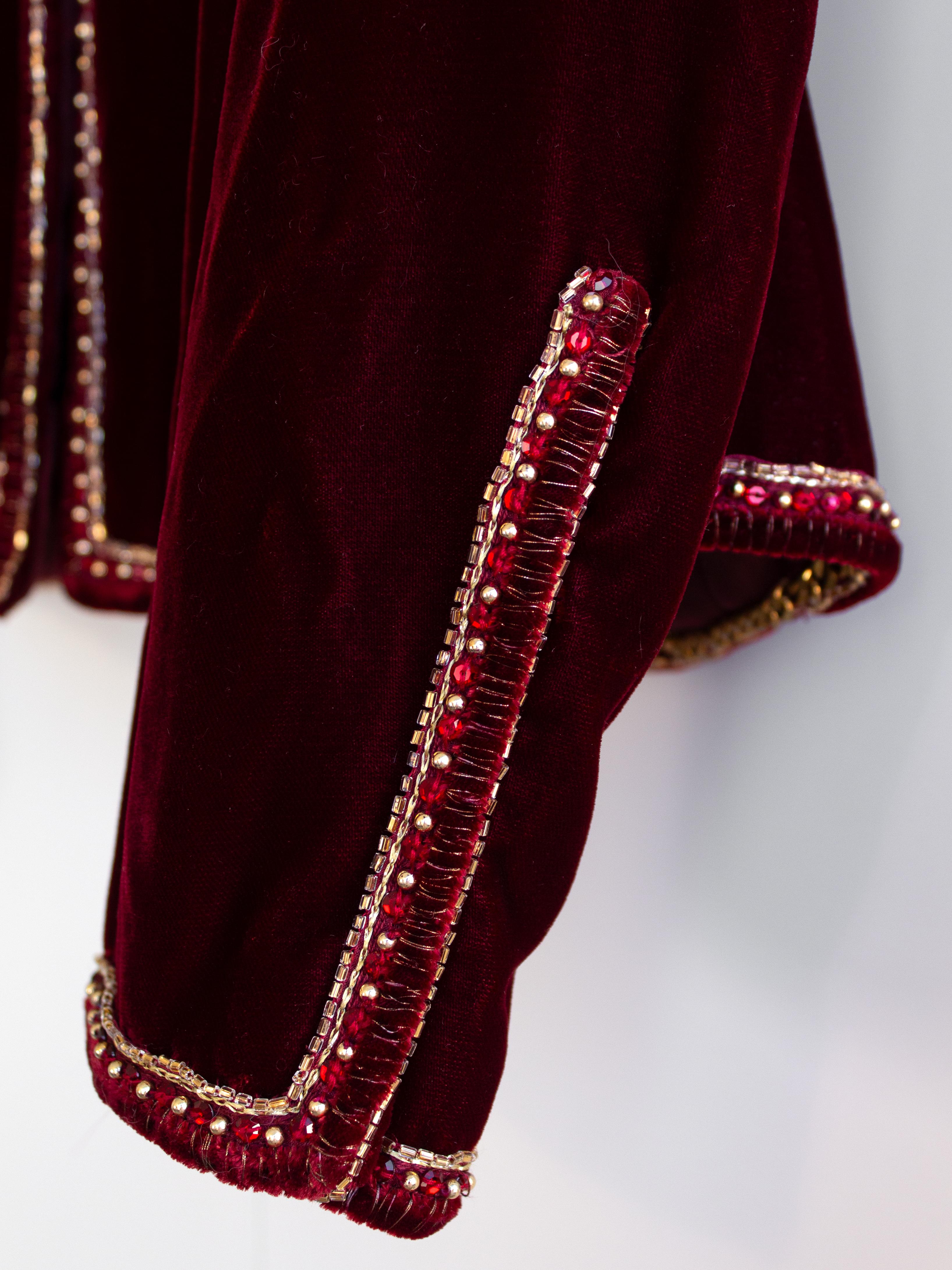 Chanel Vintage Haute Couture 1970s Burgundy Red Velvet Embellished Jacket For Sale 6