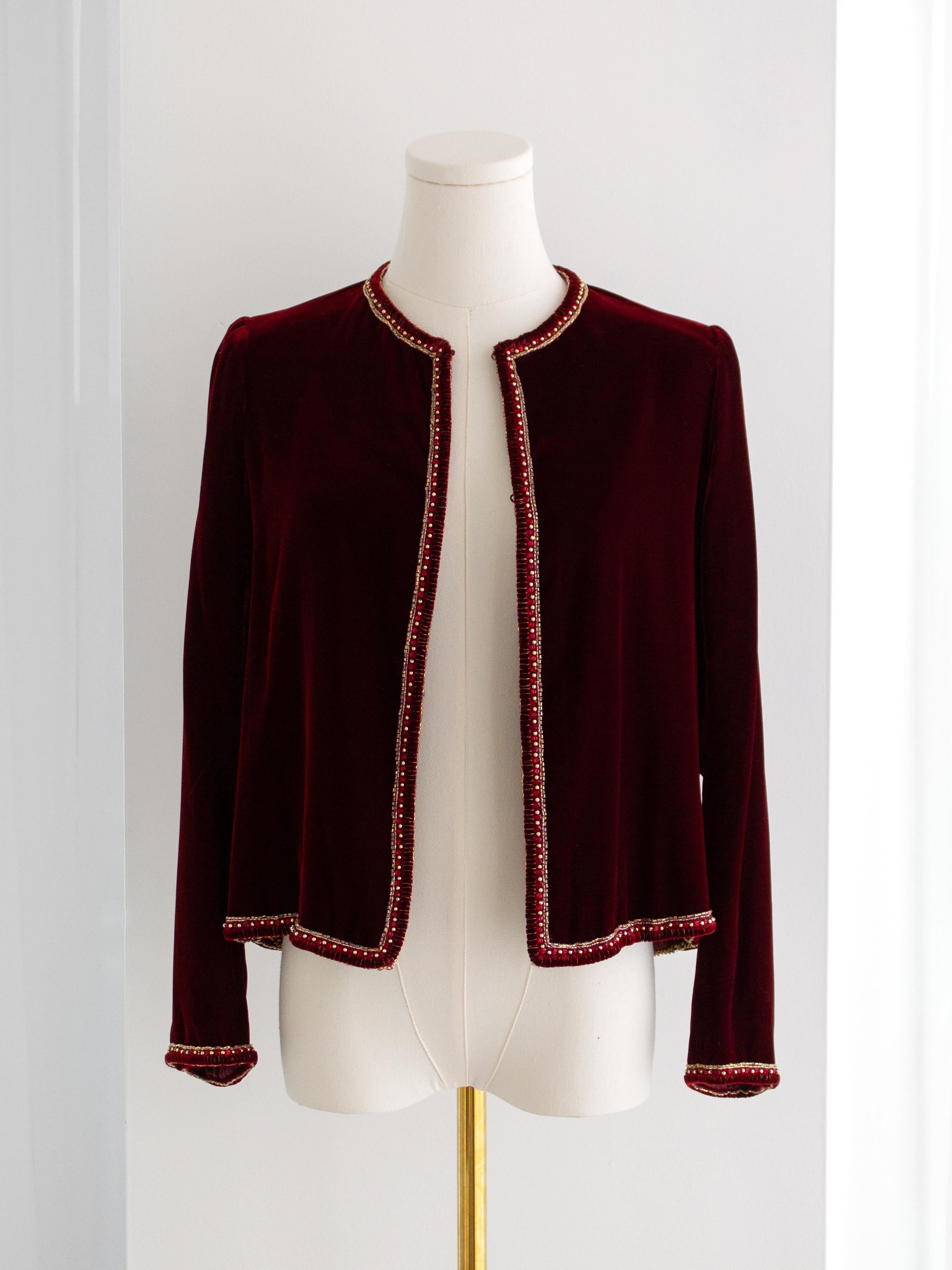 Rosso Giacca Chanel Vintage Haute Couture 1970s in velluto rosso bordeaux impreziosito in vendita