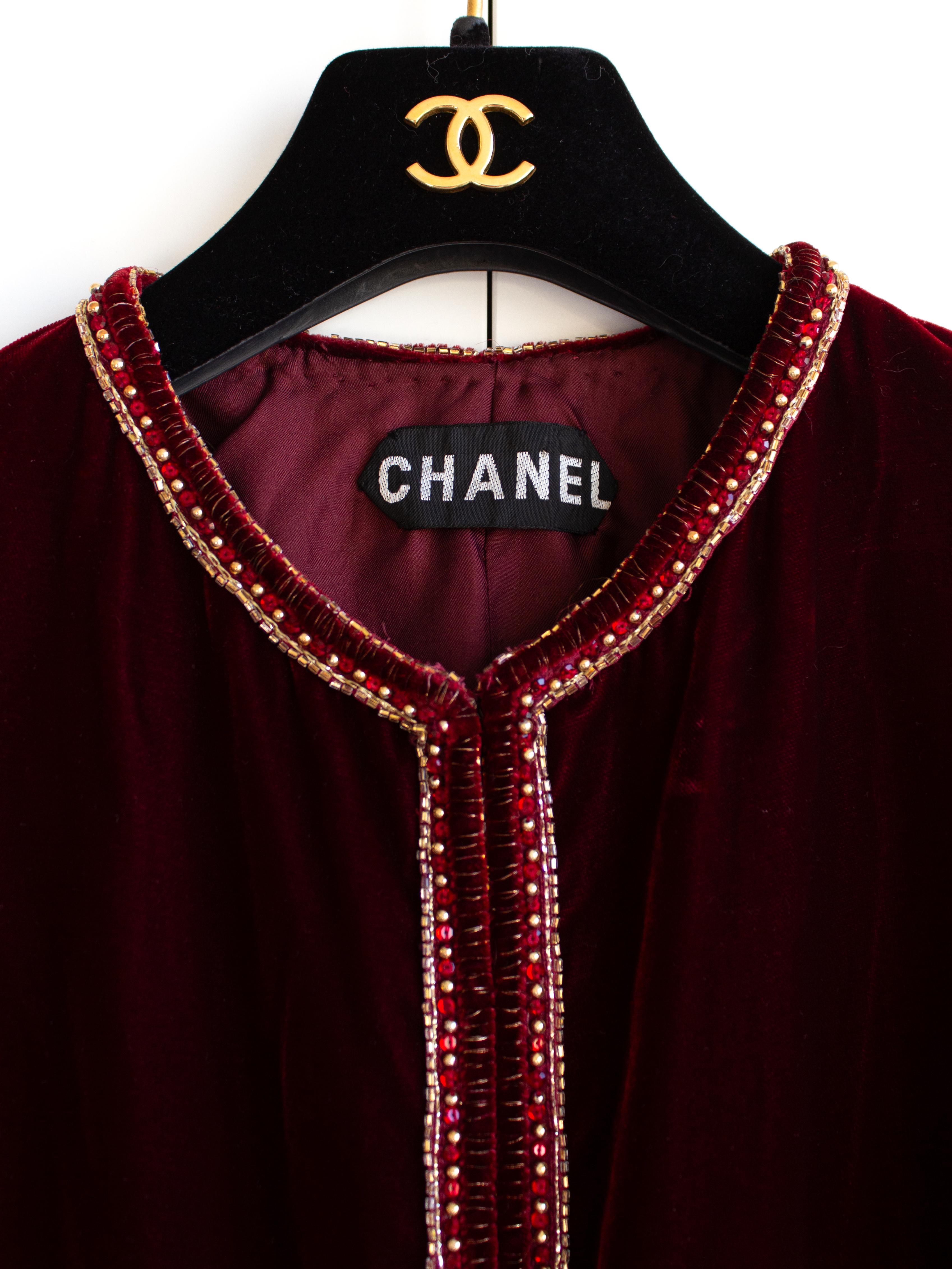 Women's Chanel Vintage Haute Couture 1970s Burgundy Red Velvet Embellished Jacket For Sale