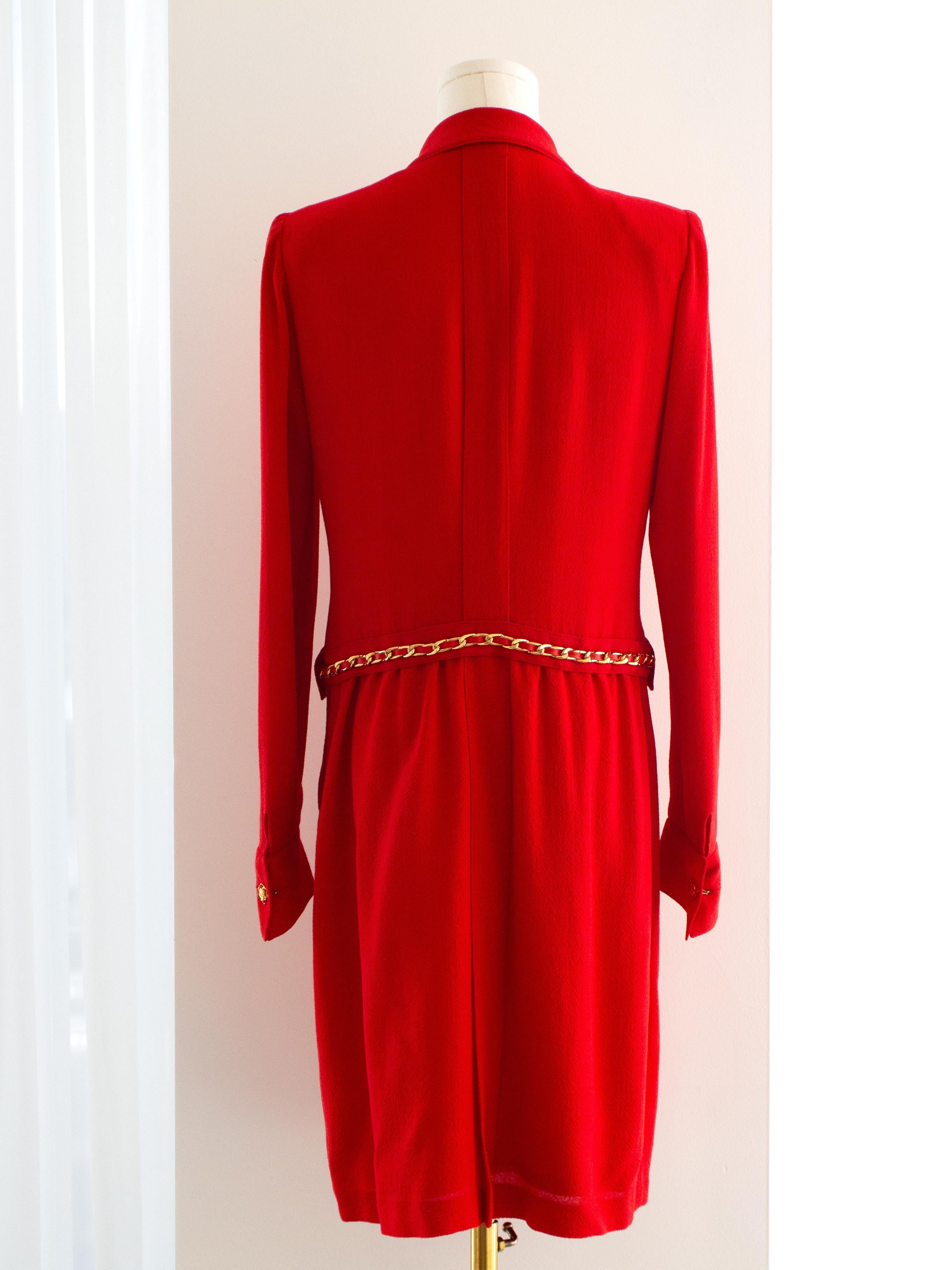 De las mujeres Chanel Vintage Alta Costura Otoño/Invierno 1988 Vestido Rojo Cadena Dorada en venta