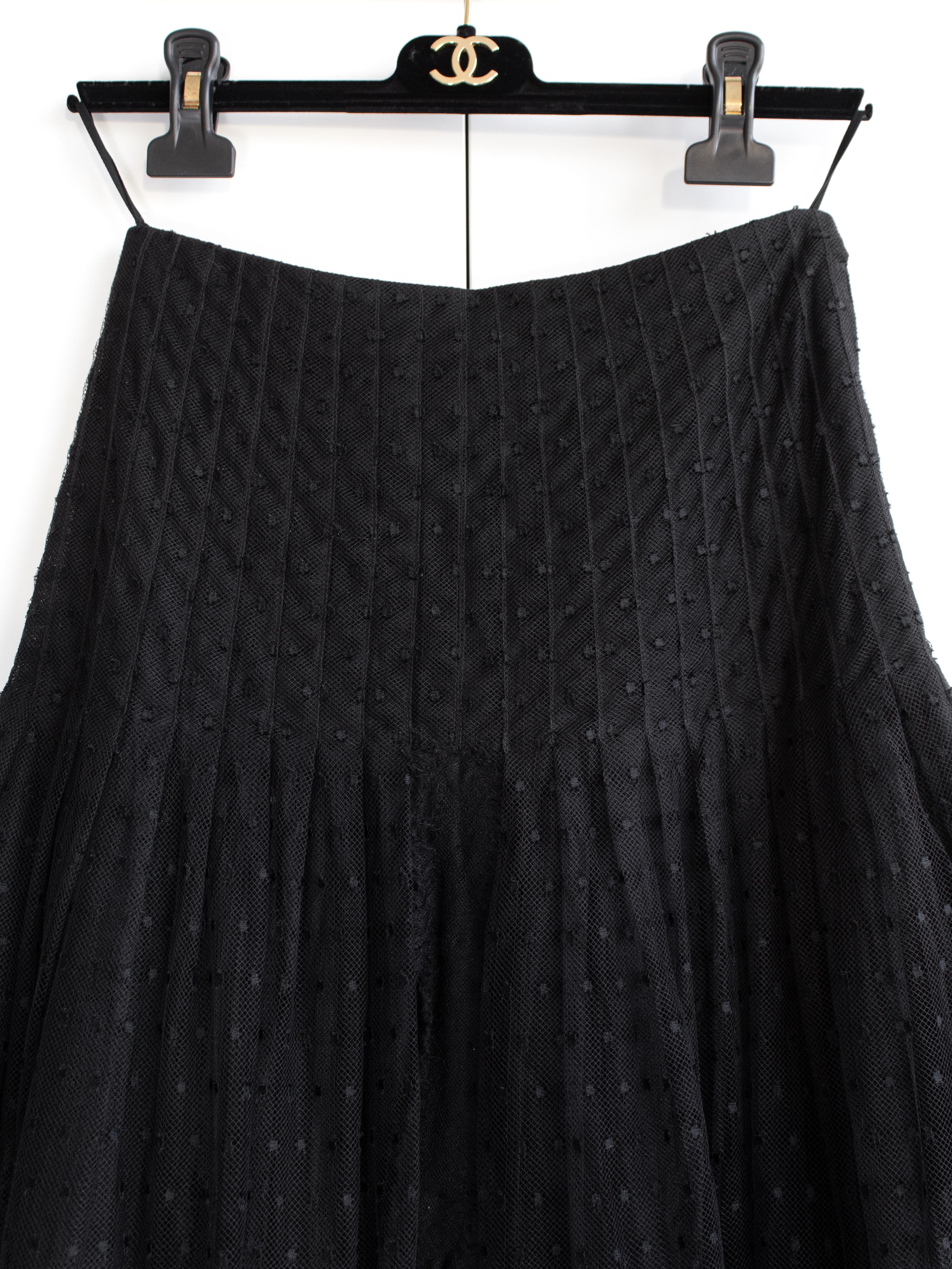 Chanel Vintage Haute Couture Fall/Winter 2003 Black Swiss Dot Tulle Skirt For Sale 3