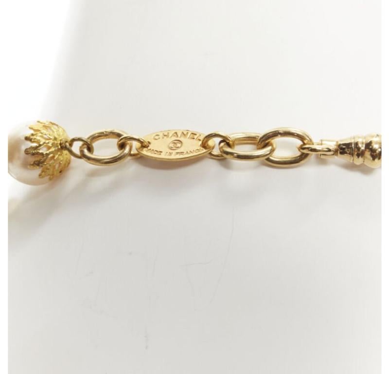 CHANEL Vintage Haute Couture Goosens Testa di leone nero con perle sintetiche in vendita 4