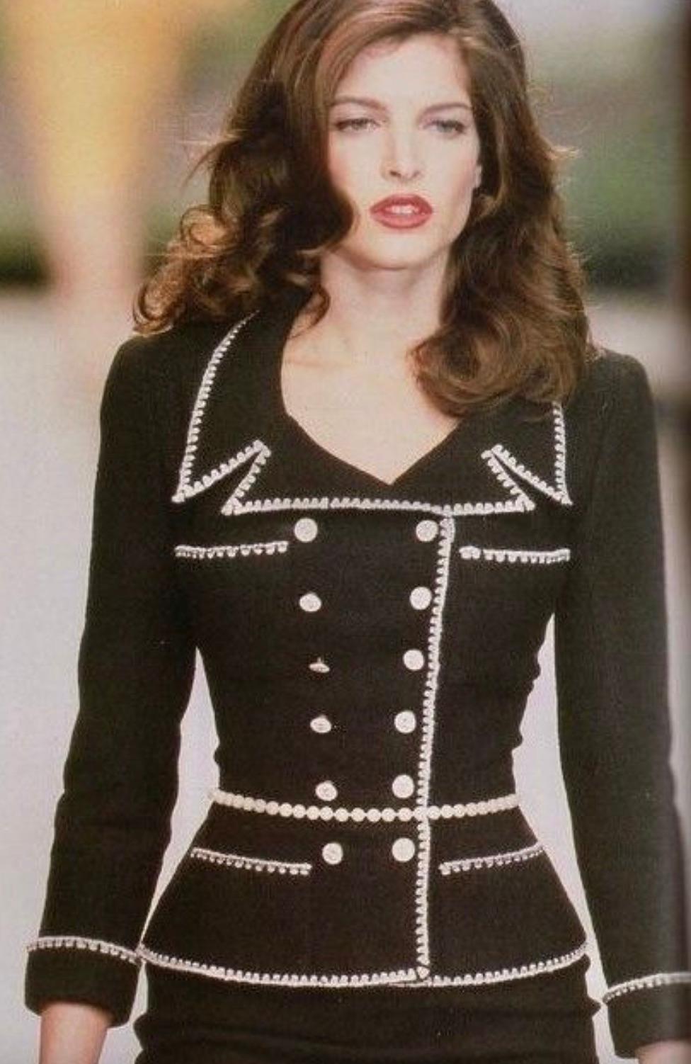 Chanel Vintage Haute Couture F/S 1995 Schwarz Weiß CC Tweed Jacke Rock Anzug im Zustand „Gut“ in Jersey City, NJ