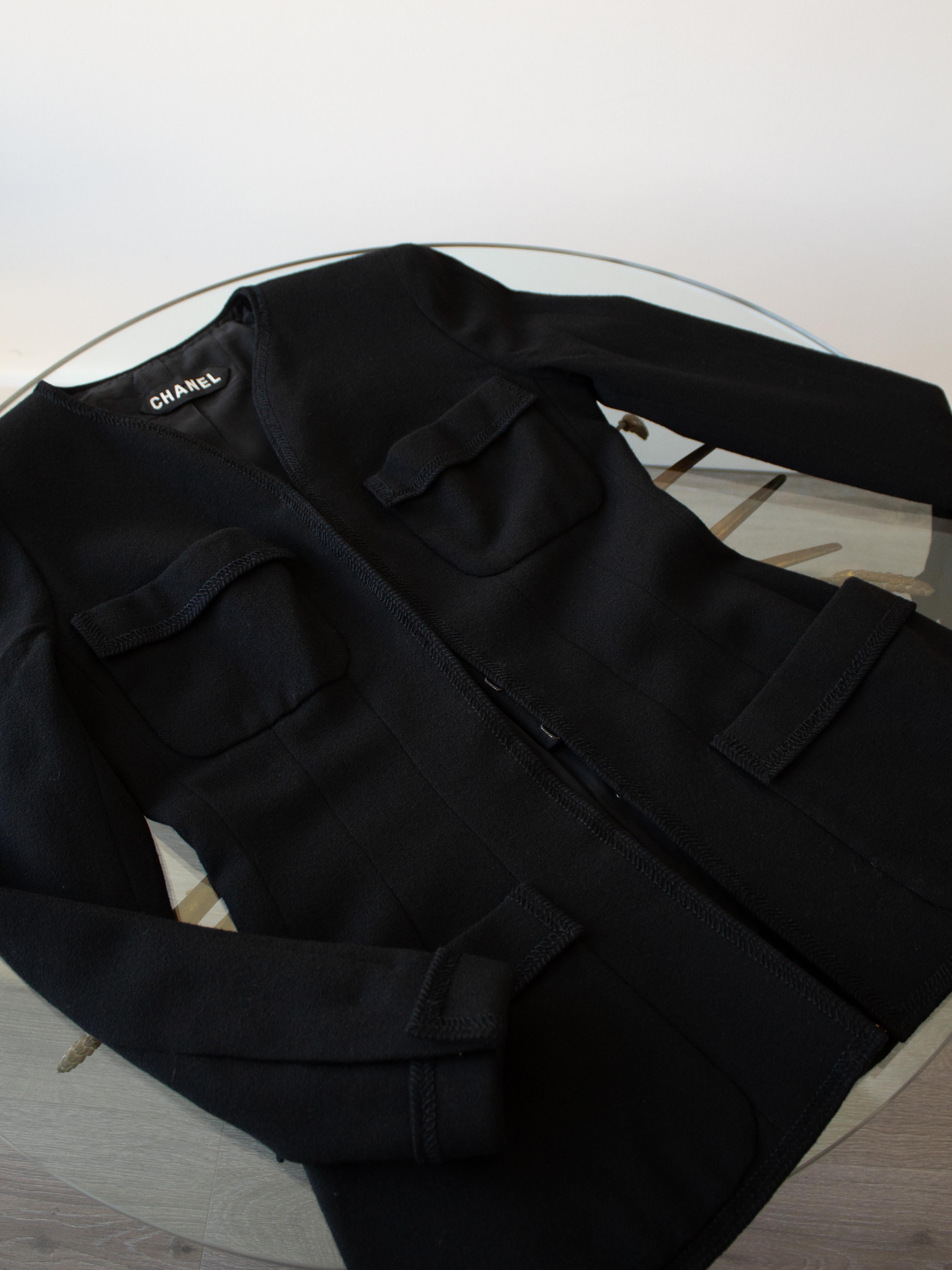 Chanel Vintage Haute Couture Spring/Summer 1996 Classic LBJ Black Blazer Jacket For Sale 11