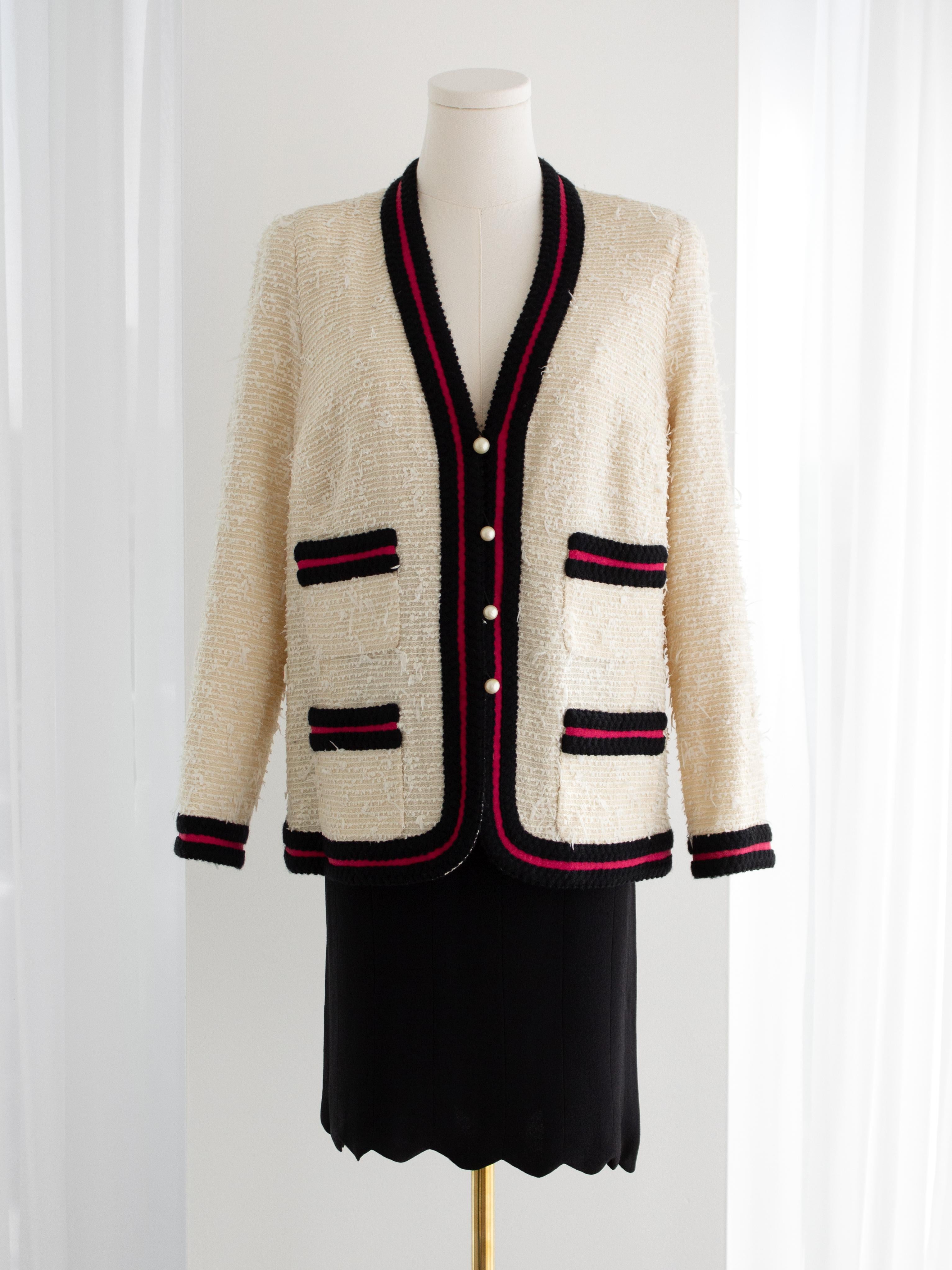 Beige Chanel Vintage Haute Couture SS1997 Bianco Ecrù Nero Lampone Giacca Tweed Abito in vendita