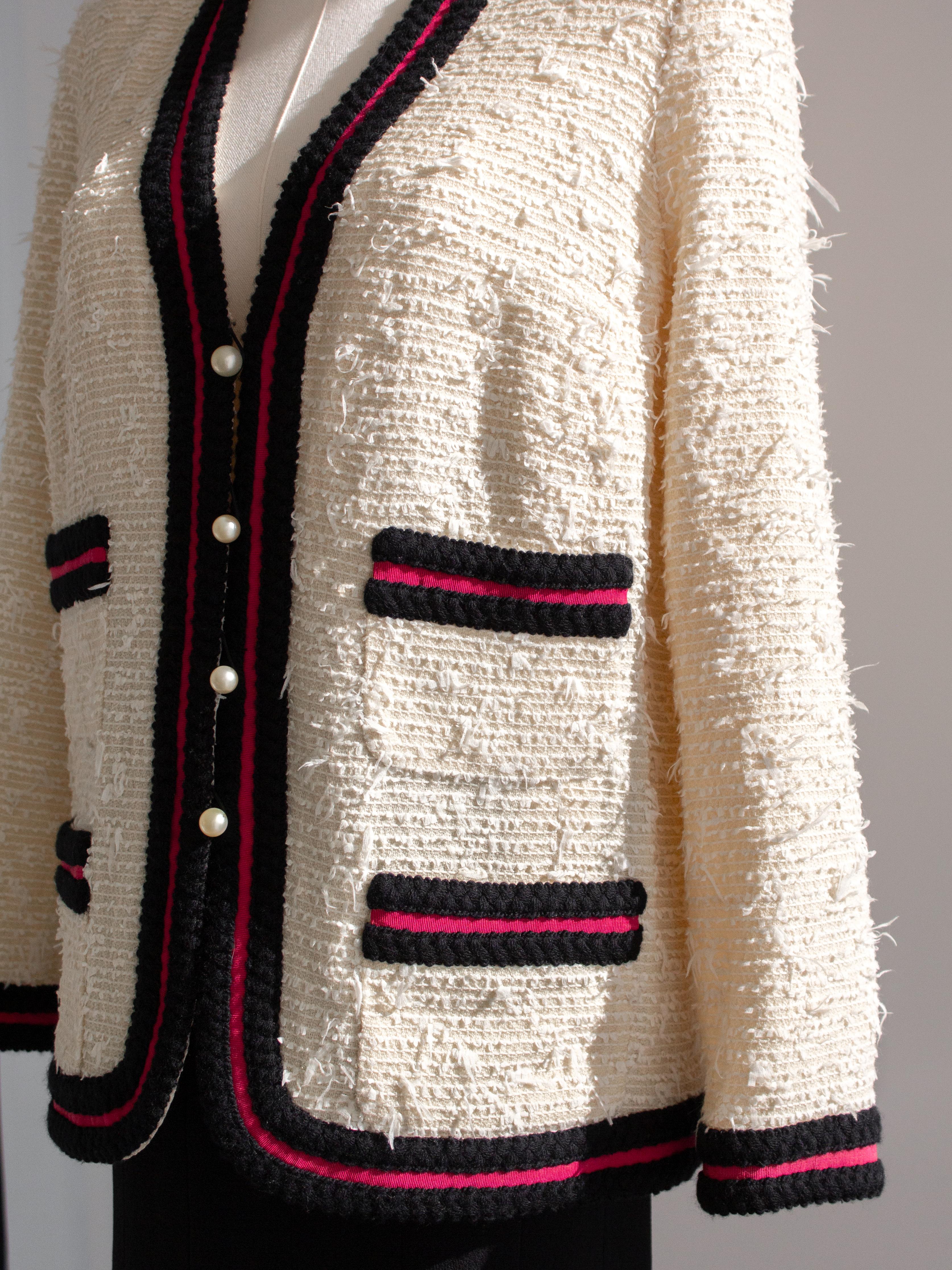Chanel Vintage Haute Couture SS1997 Bianco Ecrù Nero Lampone Giacca Tweed Abito in vendita 3