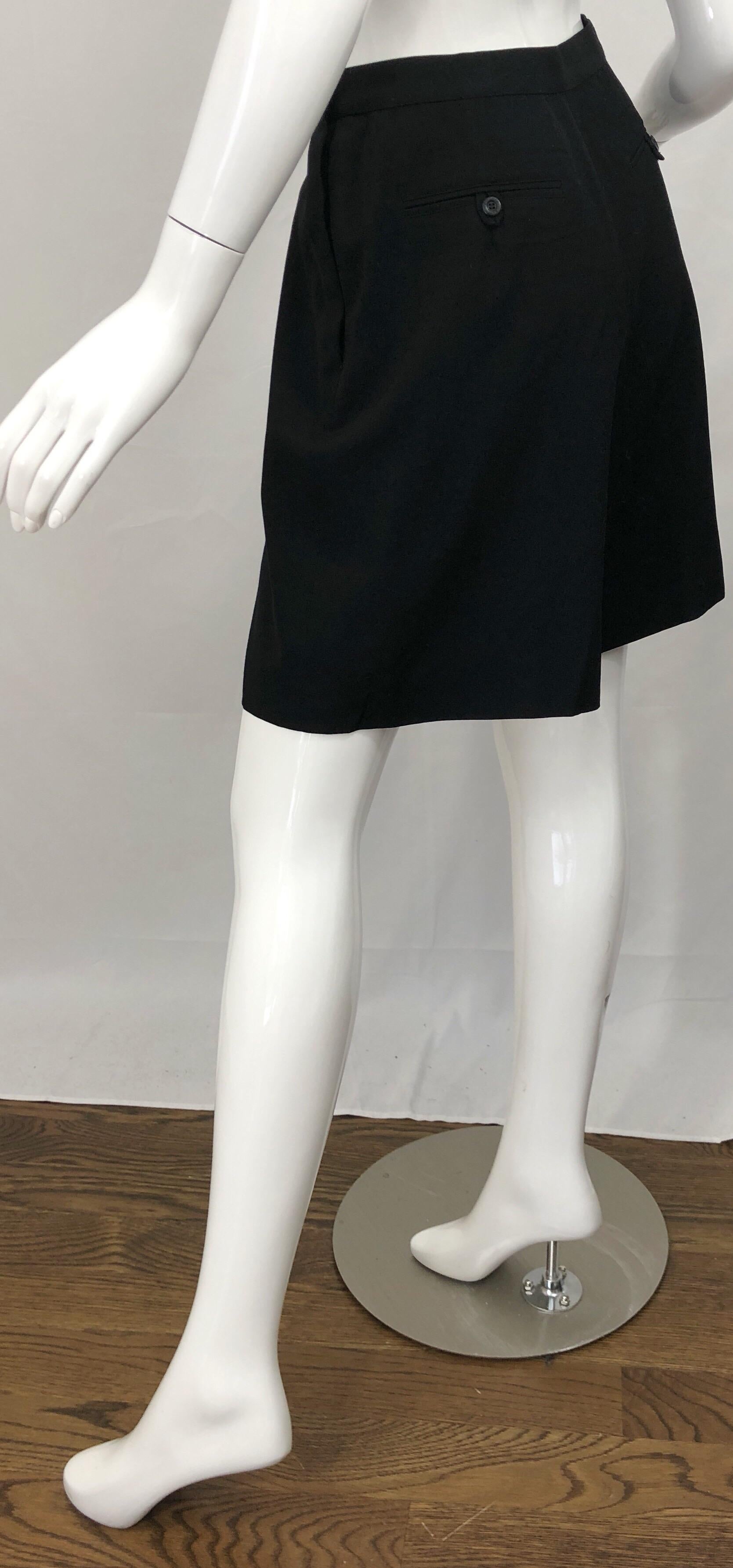Chanel Vintage Karl Lagerfeld High Waisted 1980s Black Wool Pleated 80s Shorts  For Sale 3