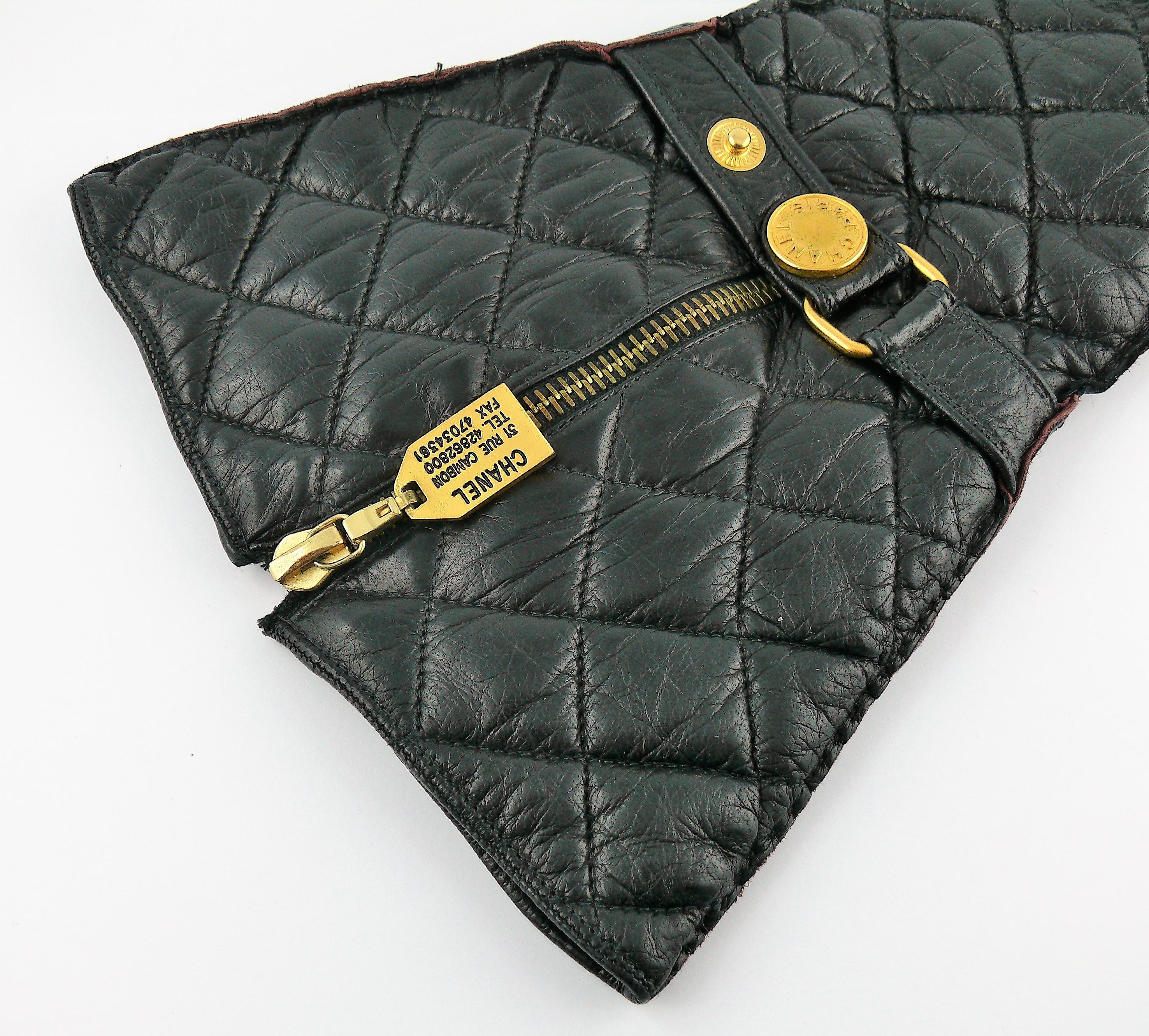Chanel Vintage Iconic Black Quilted Kidskin Leather Rue Cambon Gloves Size 7 1/2 For Sale 5