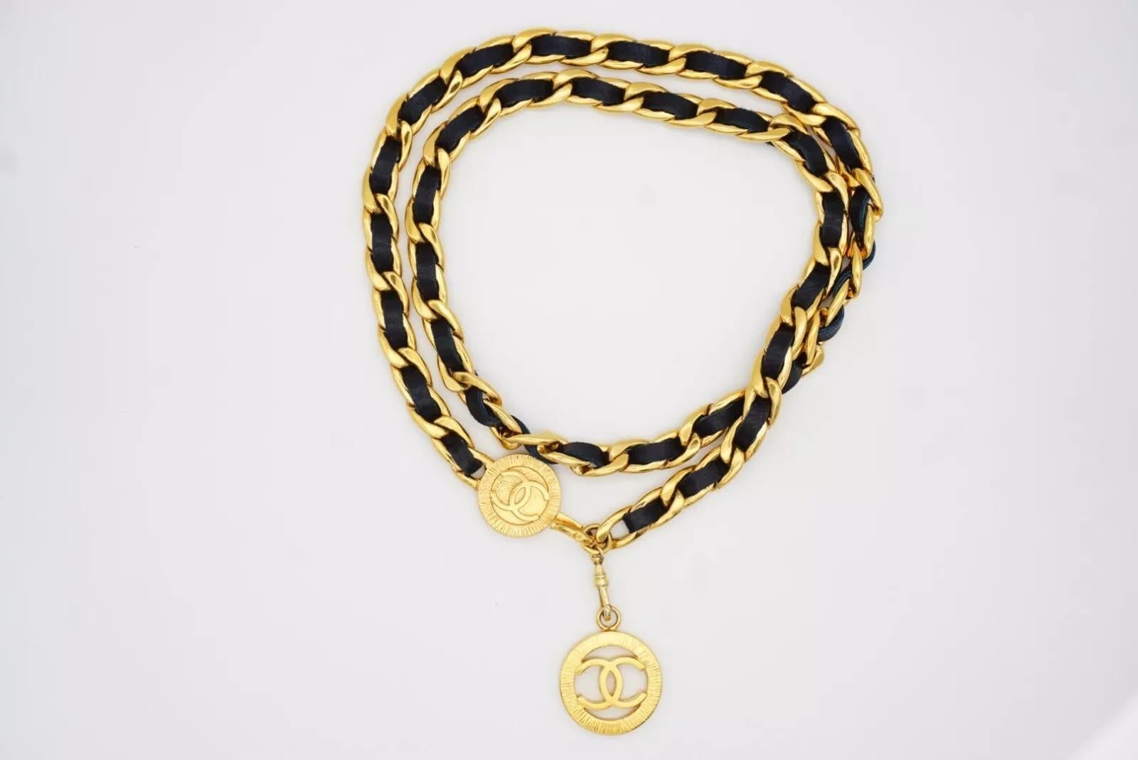 Chanel Vintage Iconic CC Logo Navy Leather intertwined Chain Link Necklace Belt For Sale 10