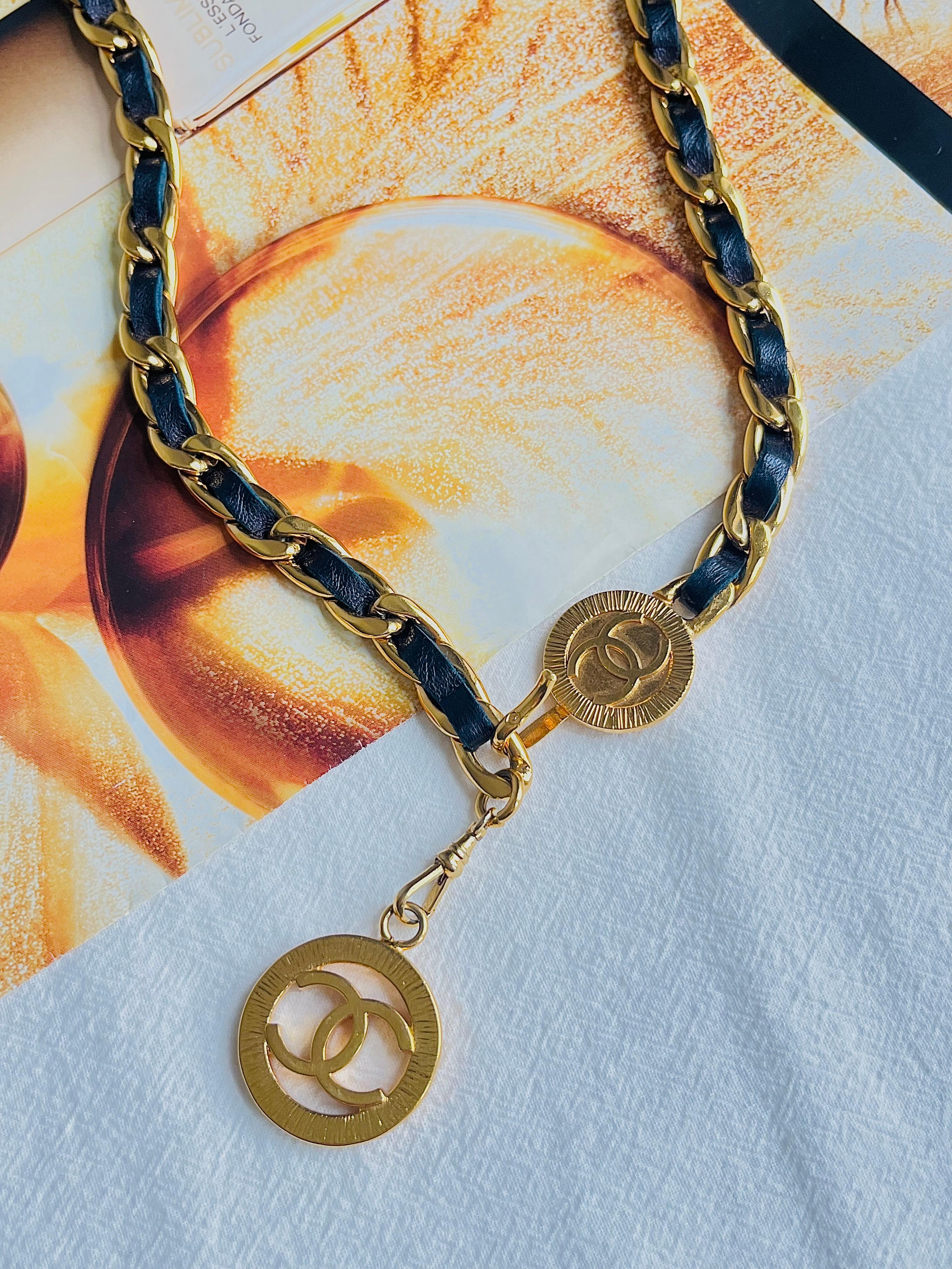 Chanel Vintage Iconic CC Logo Navy Leather intertwined Chain Link Necklace Belt For Sale 1