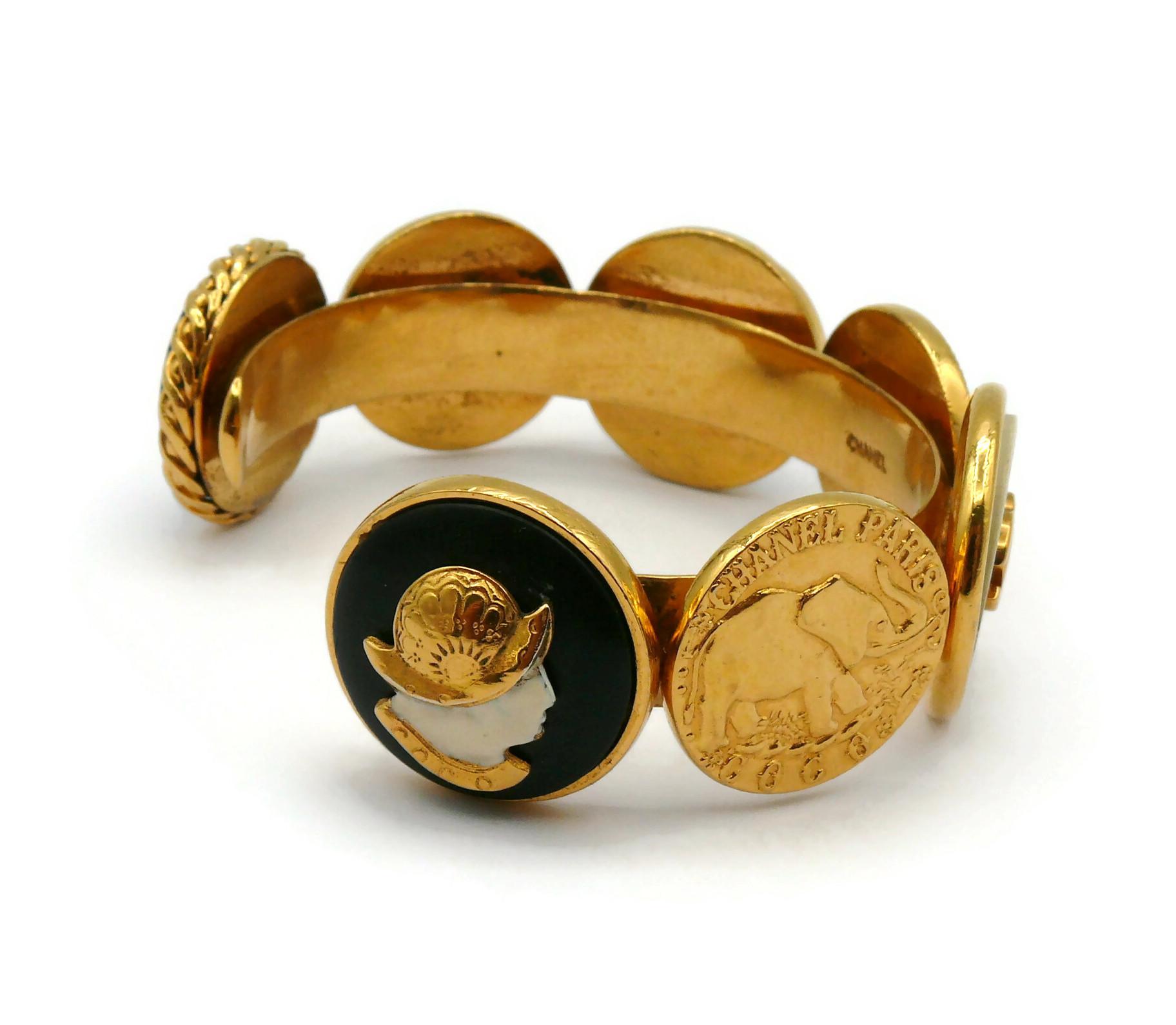 CHANEL Vintage Iconic Gold Tone Coins Bangle Bracelet In Good Condition For Sale In Nice, FR
